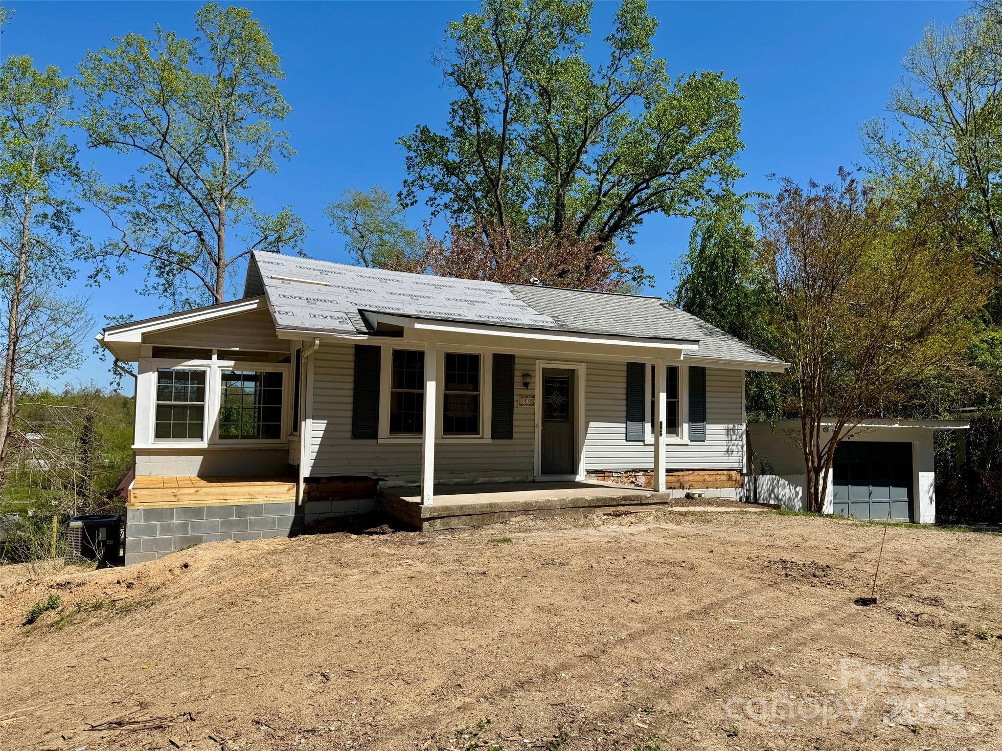 Hendersonville, NC 28791,1812 Lower Ridgewood BLVD