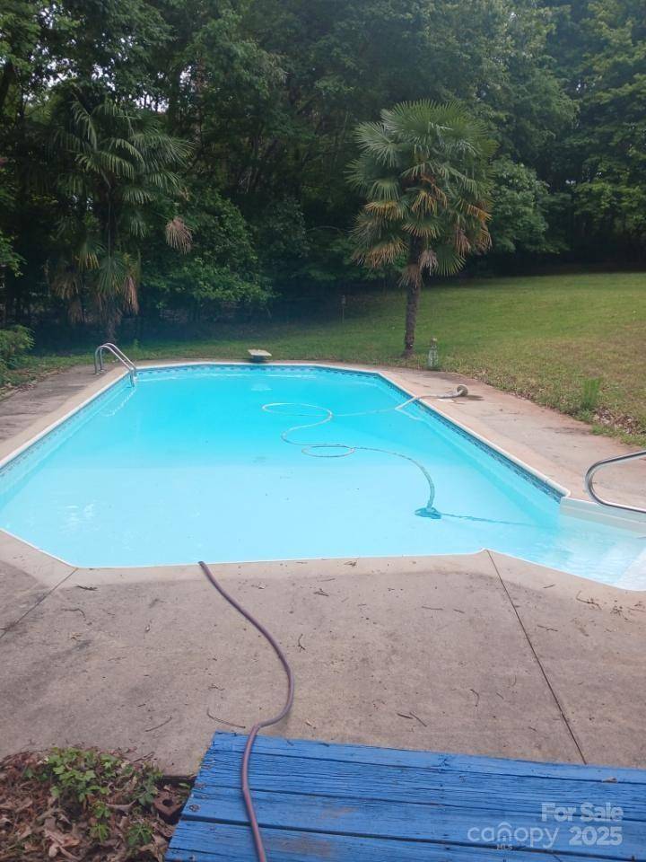 Belmont, NC 28012,124 Neumann RUN