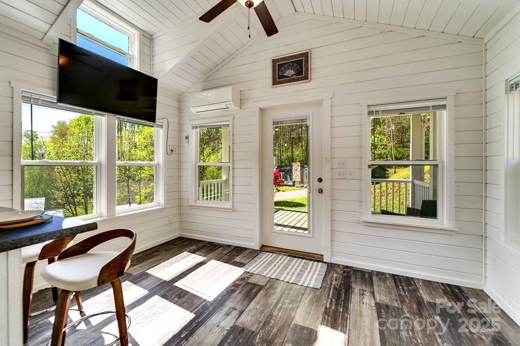 Sylva, NC 28779,619 Kitchens Branch RD