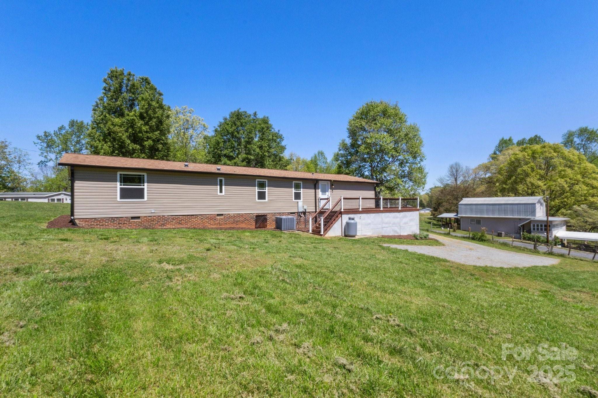 Claremont, NC 28610,2942 Denwood DR