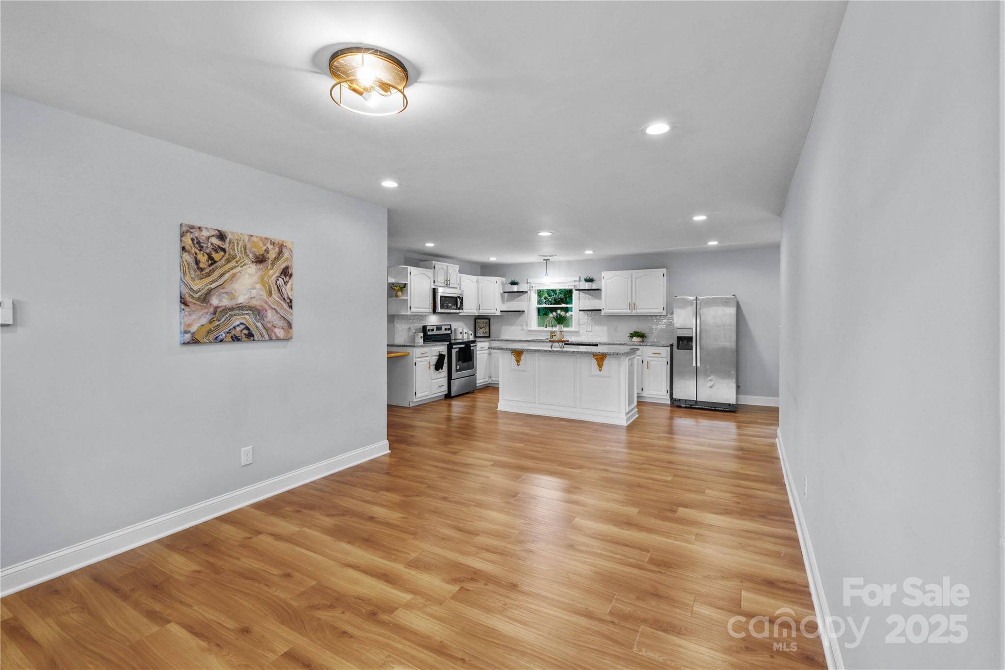 Charlotte, NC 28215,4009 Dunwoody DR