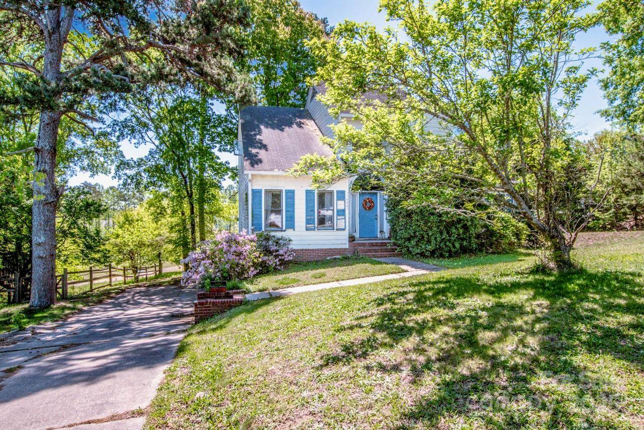 Charlotte, NC 28262,11024 Hunters Trace None