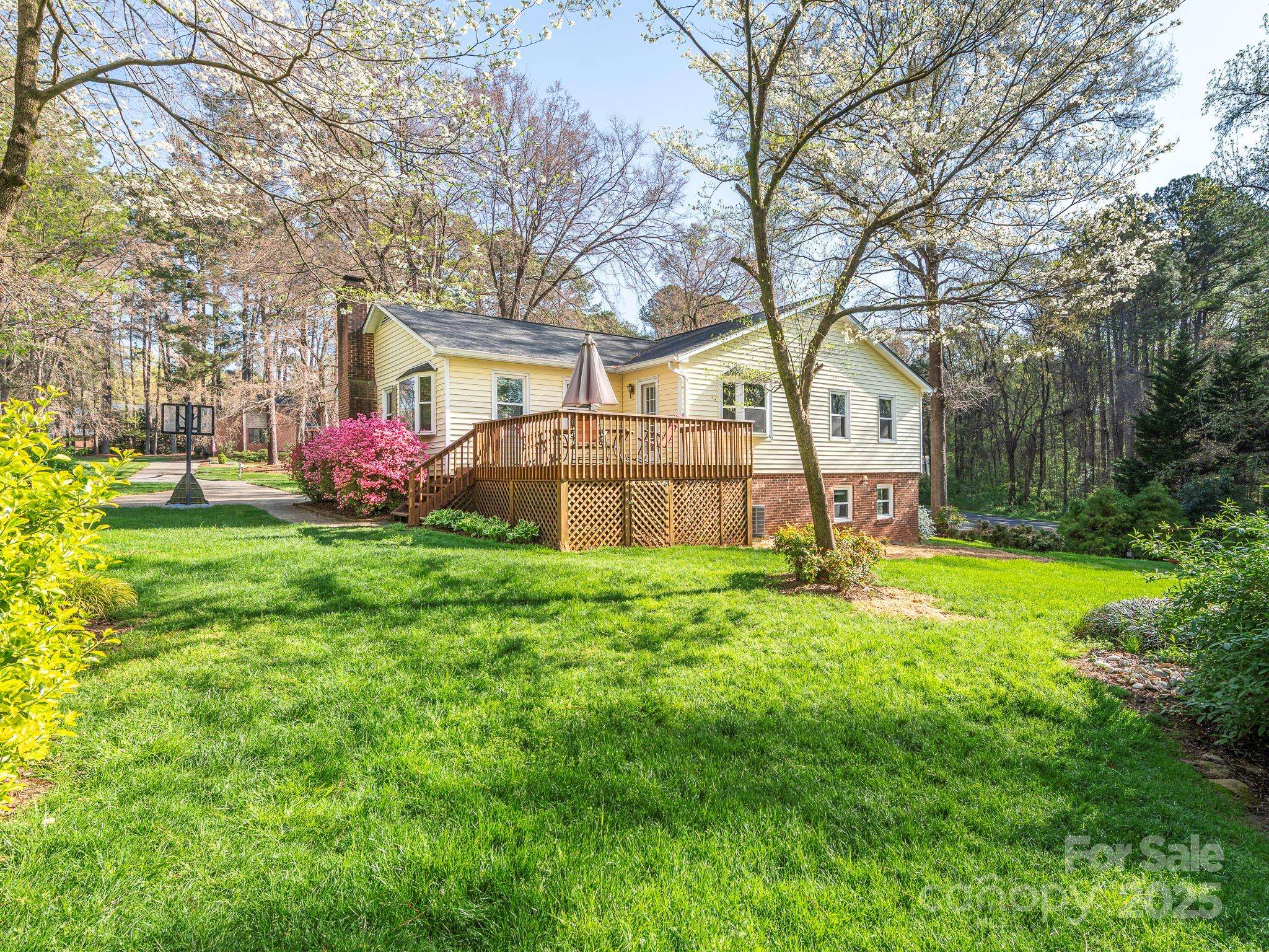 Concord, NC 28027,8801 Chinaberry LN