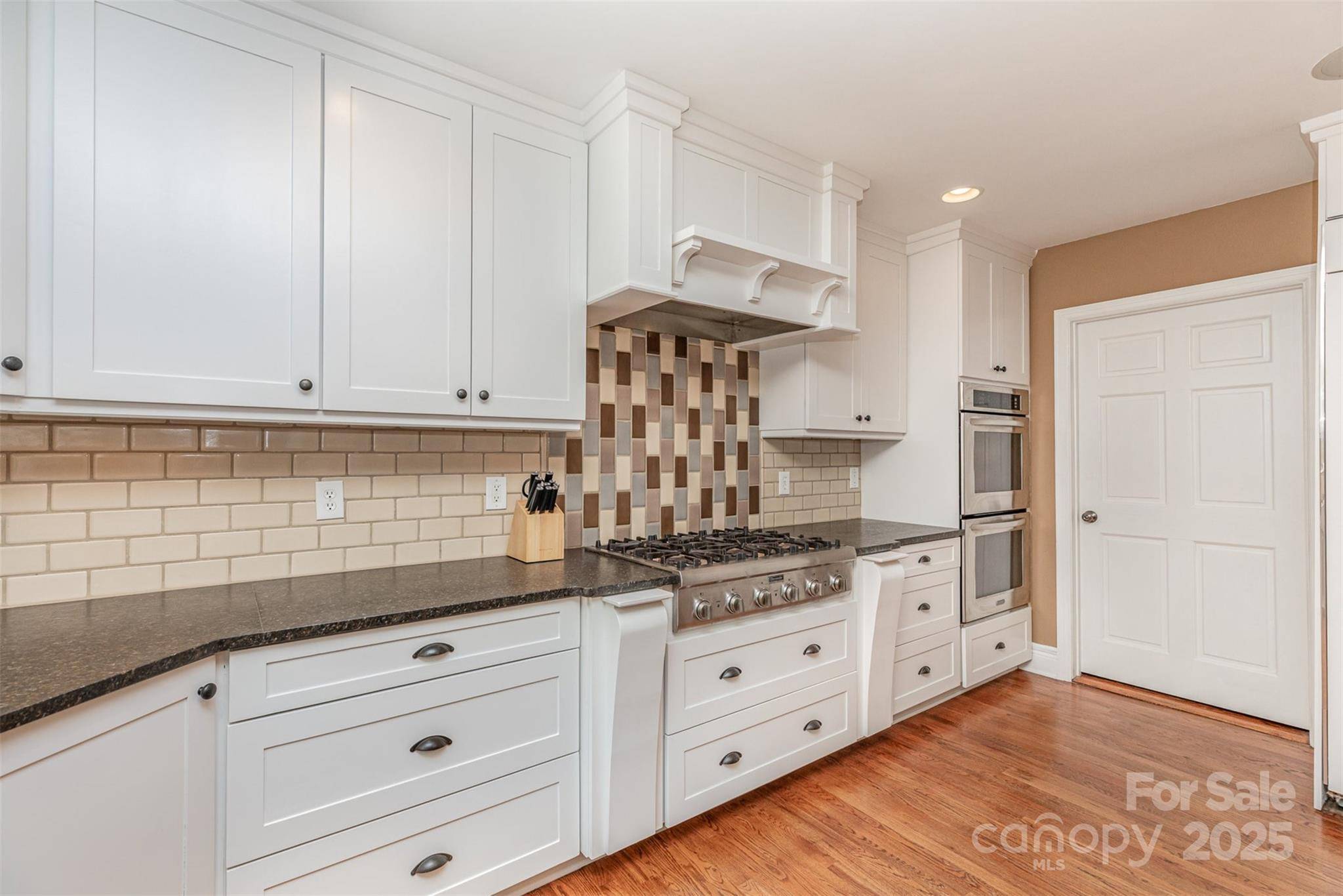 Charlotte, NC 28211,4467 Woodlark LN