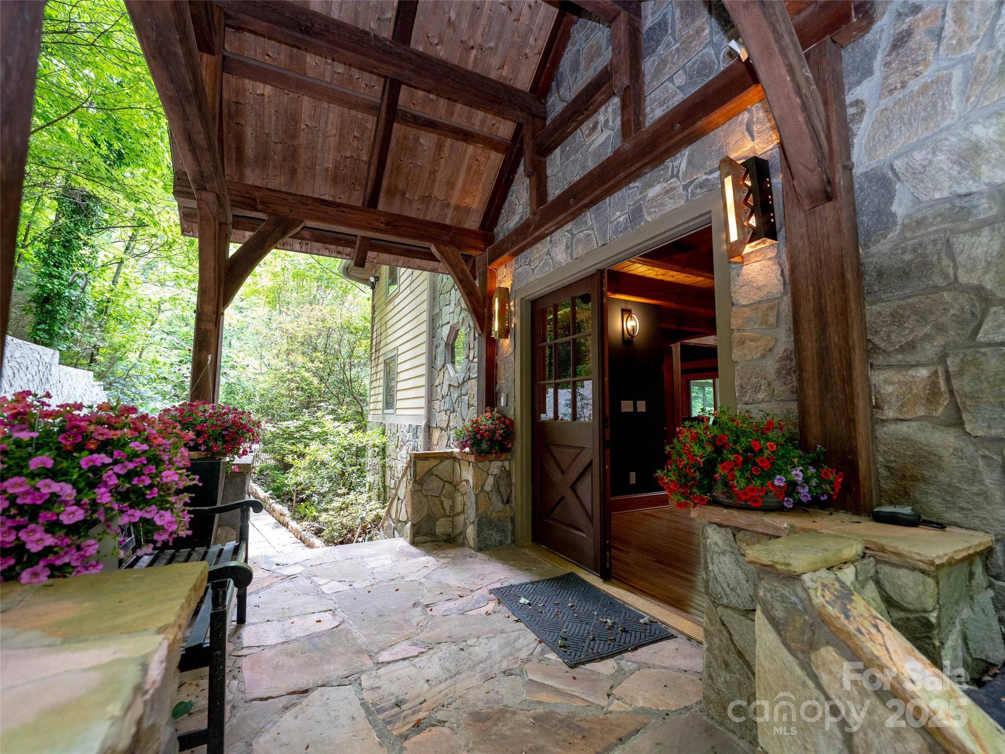 Mills River, NC 28759,82 Red Oak DR