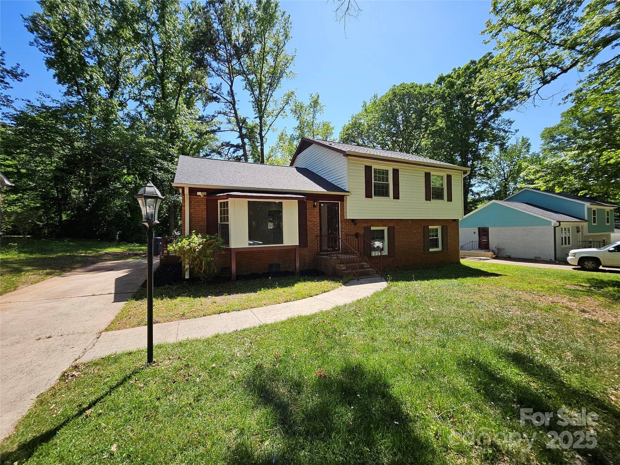 Charlotte, NC 28212,6212 Snowcrest CT