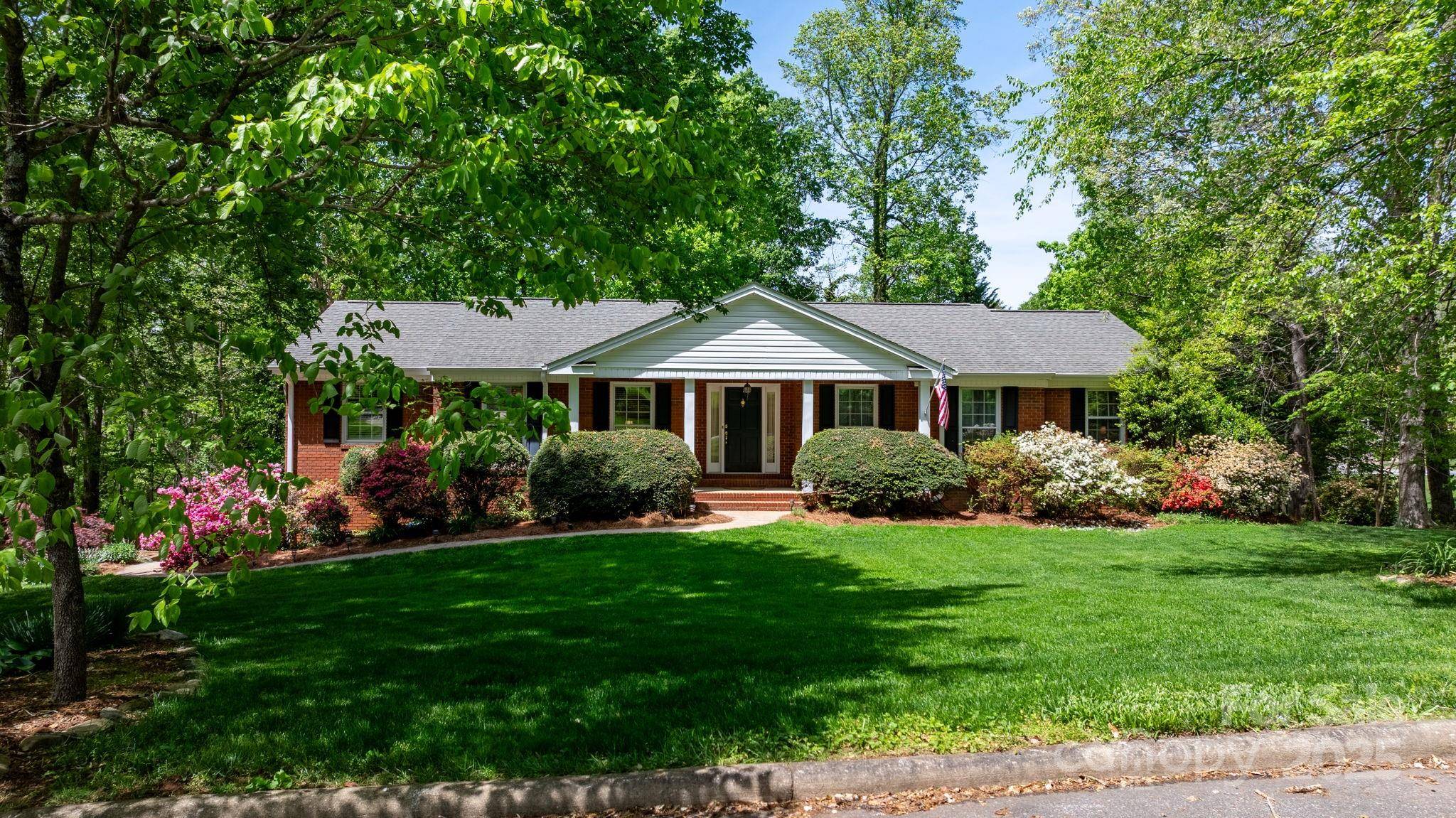 Morganton, NC 28655,100 Heritage LN