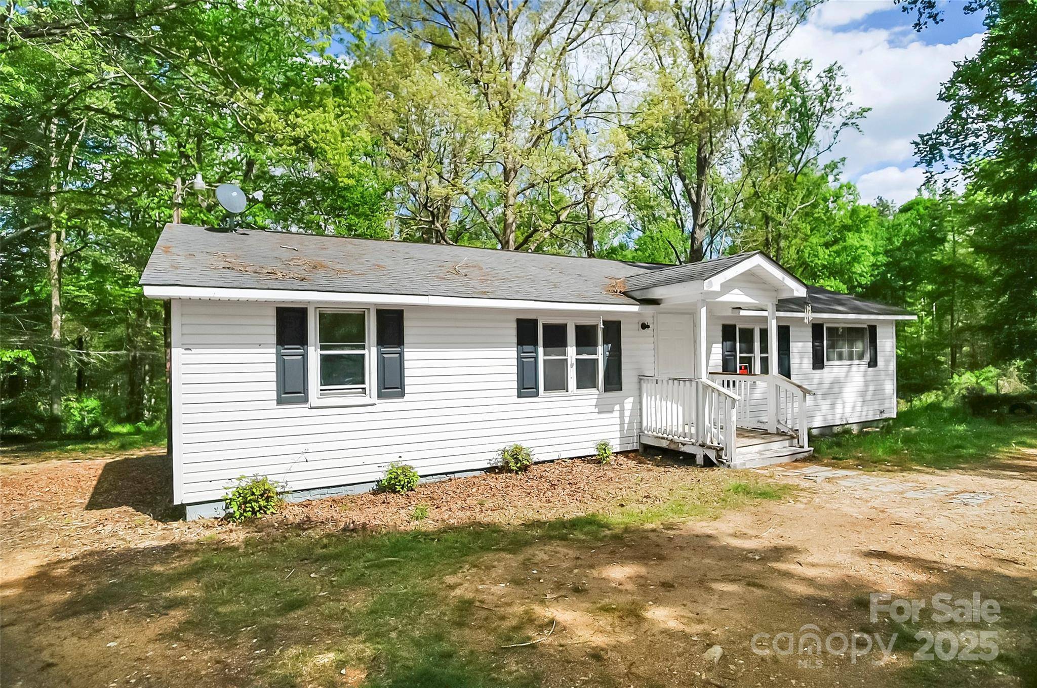Grover, NC 28073,124 Ayers RD