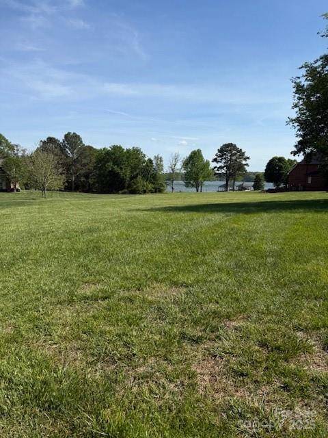 Cherryville, NC 28021,102 Lake Field CT