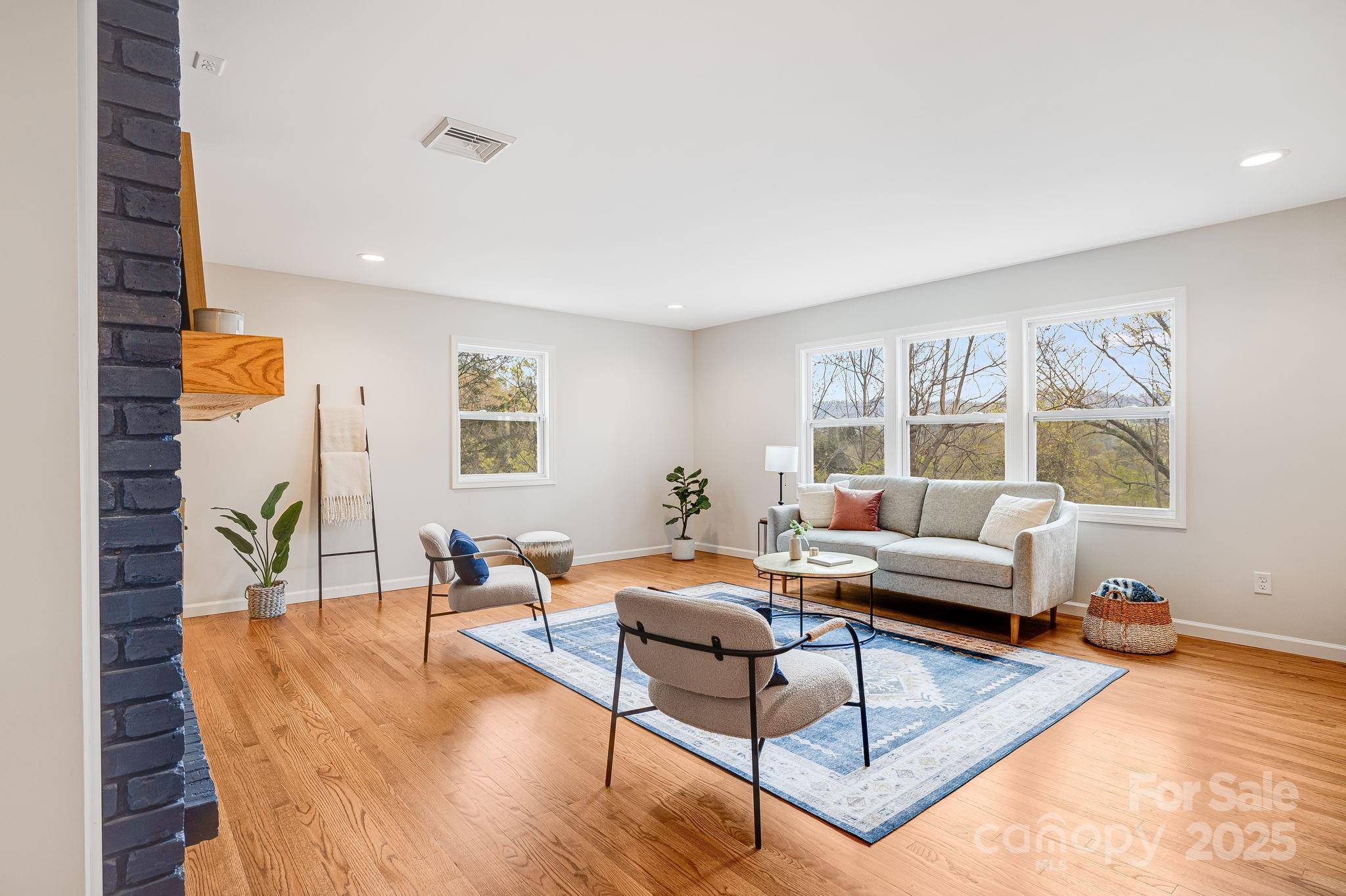 Asheville, NC 28804,16 Graystone RD