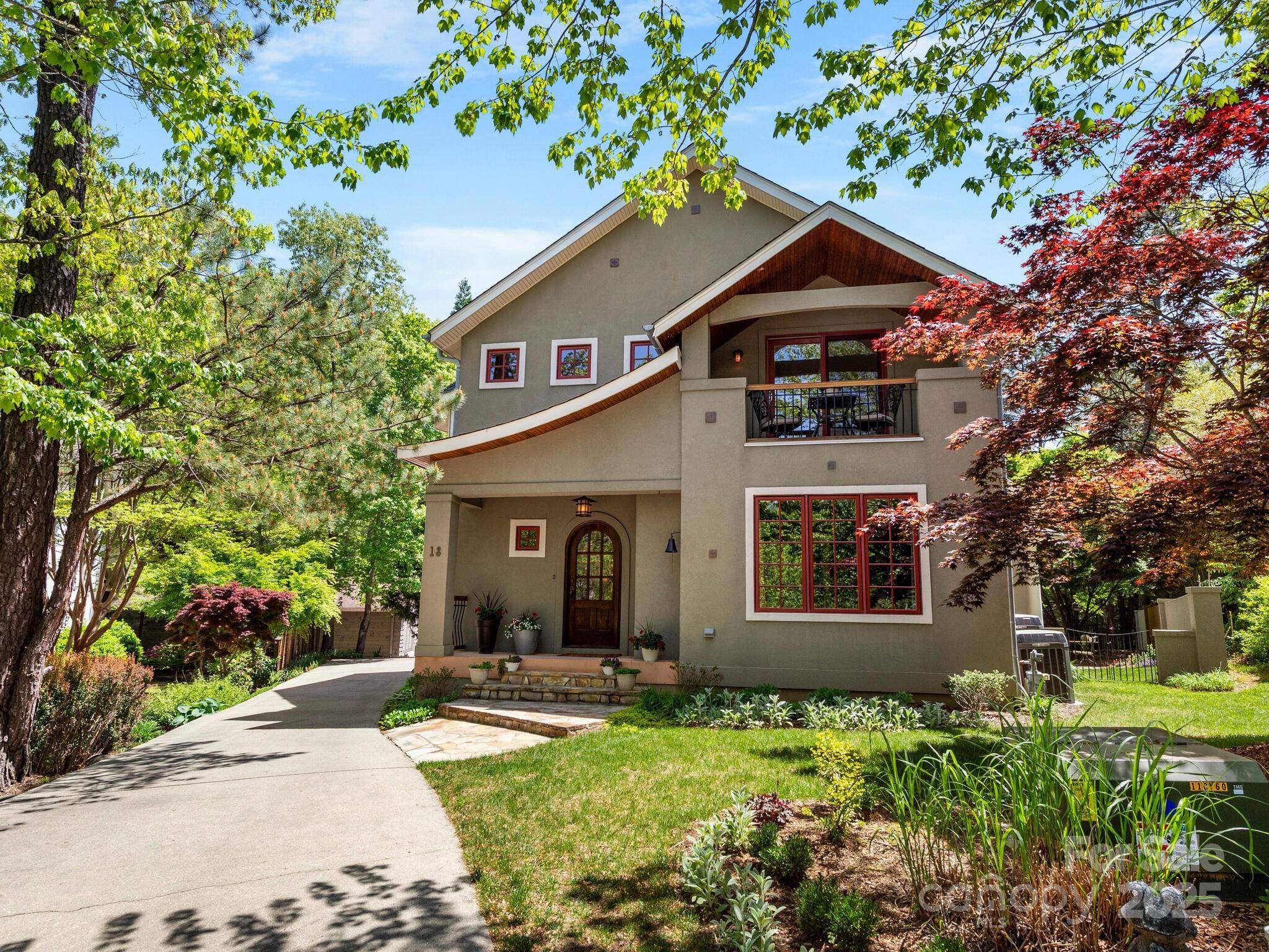 Asheville, NC 28805,18 Ozark Spring LN