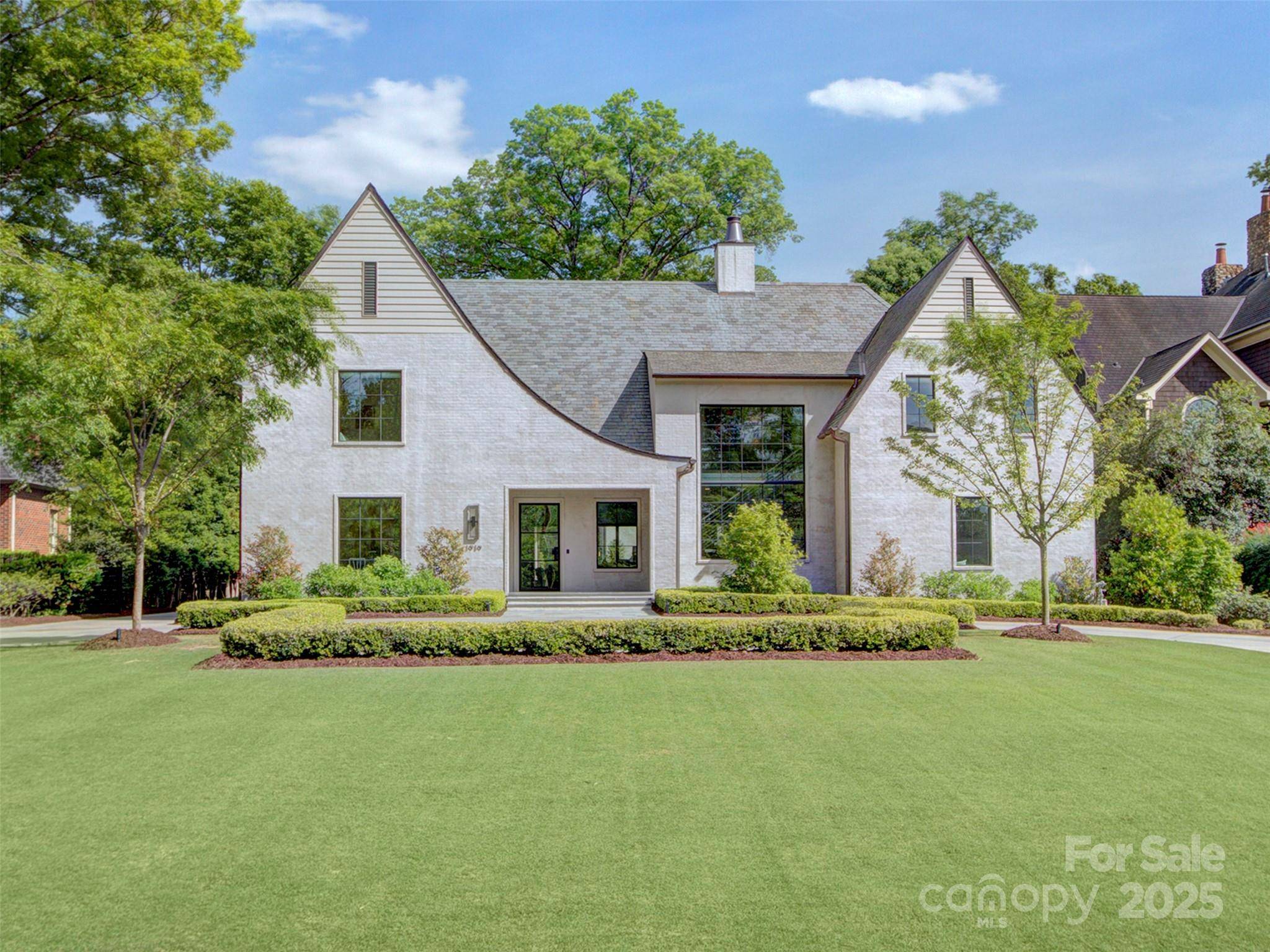 Charlotte, NC 28211,1919 Shoreham DR