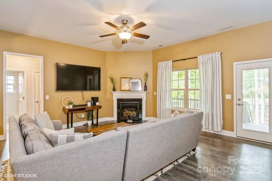 Lancaster, SC 29720,876 Hardin ST #B24