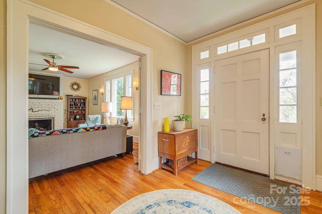 Asheville, NC 28803,891 Hendersonville RD