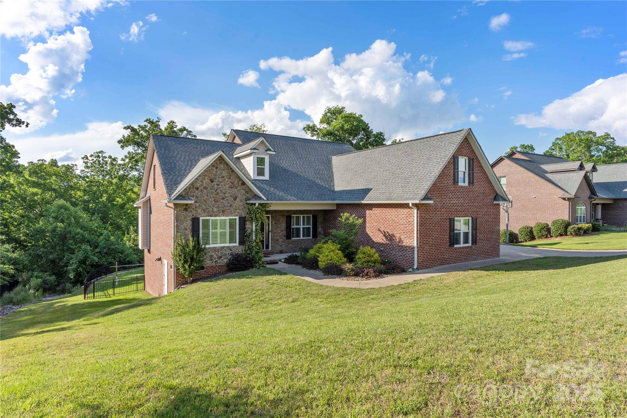 Clover, SC 29710,444 Snapdragon DR