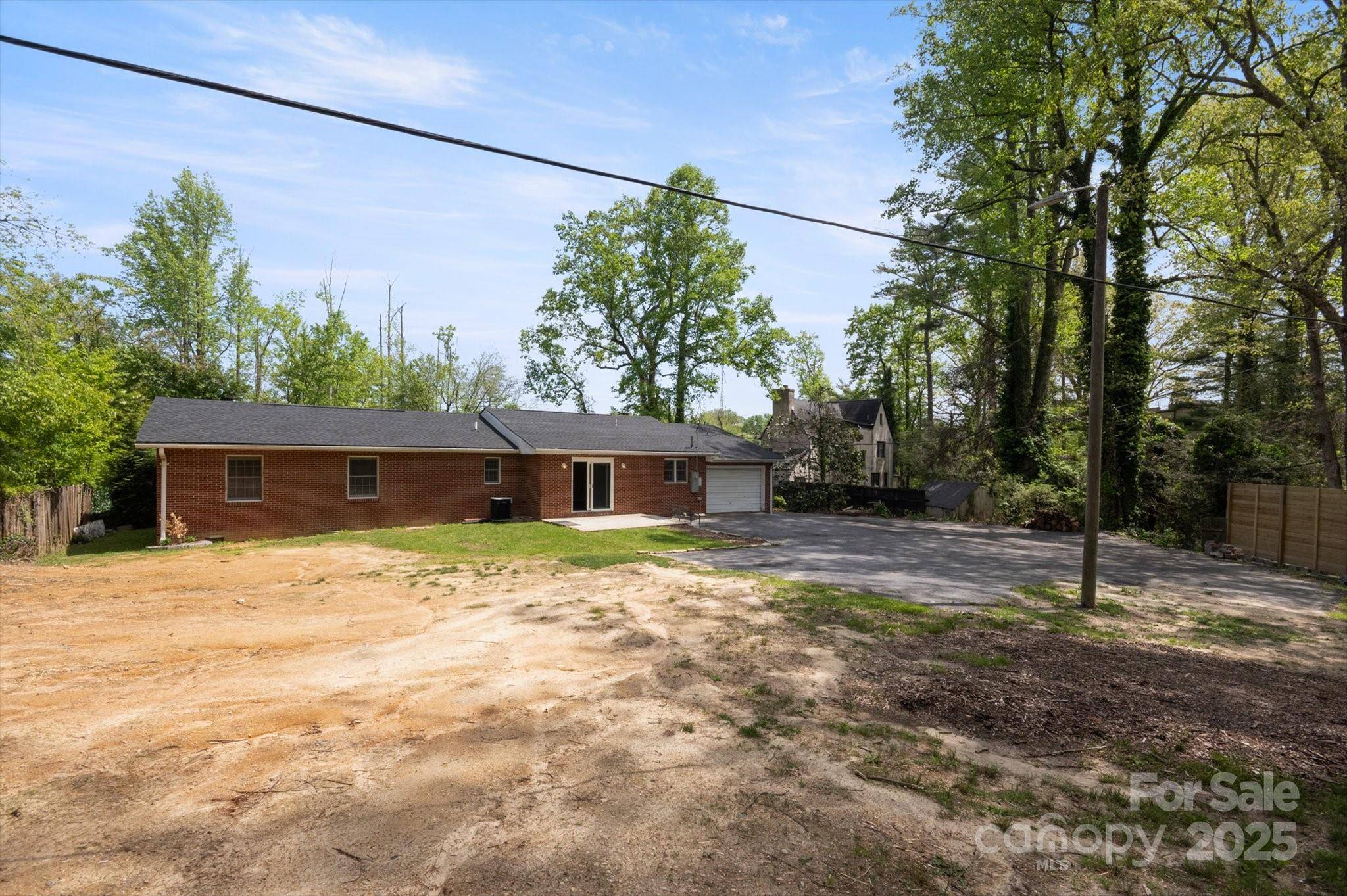 Hendersonville, NC 28791,1727 Meadowbrook TER