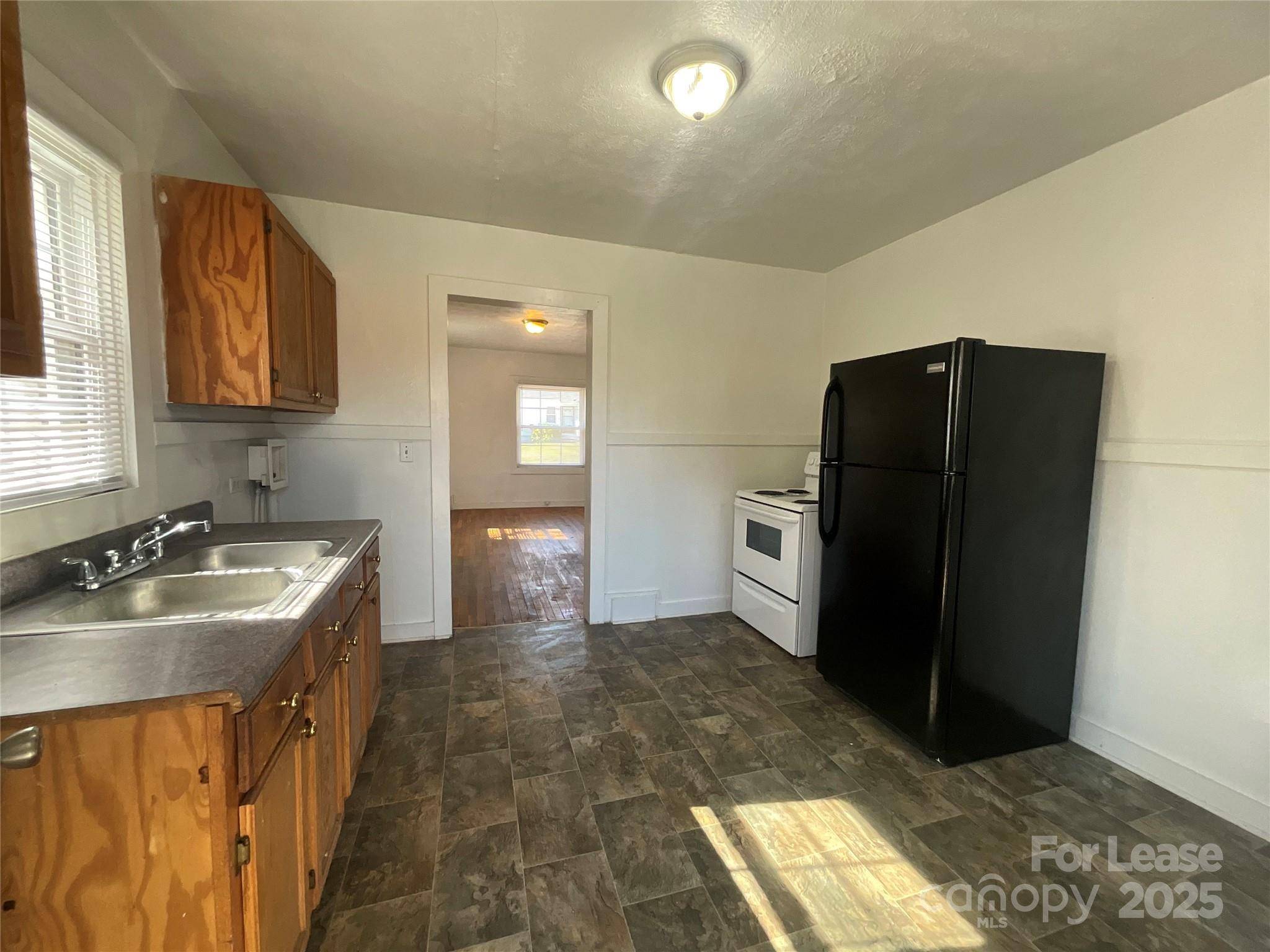 Mount Airy, NC 27030,203 Circle DR