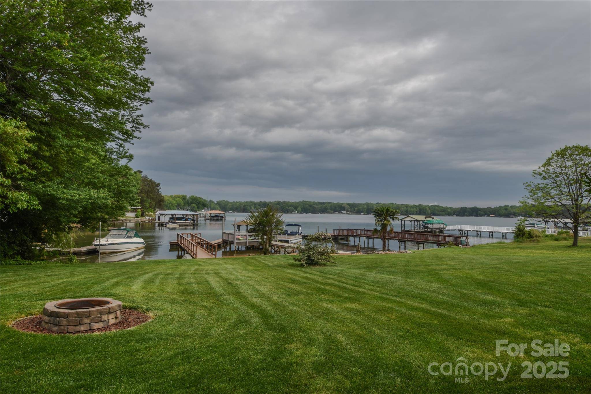 Sherrills Ford, NC 28673,7942 Vista View DR