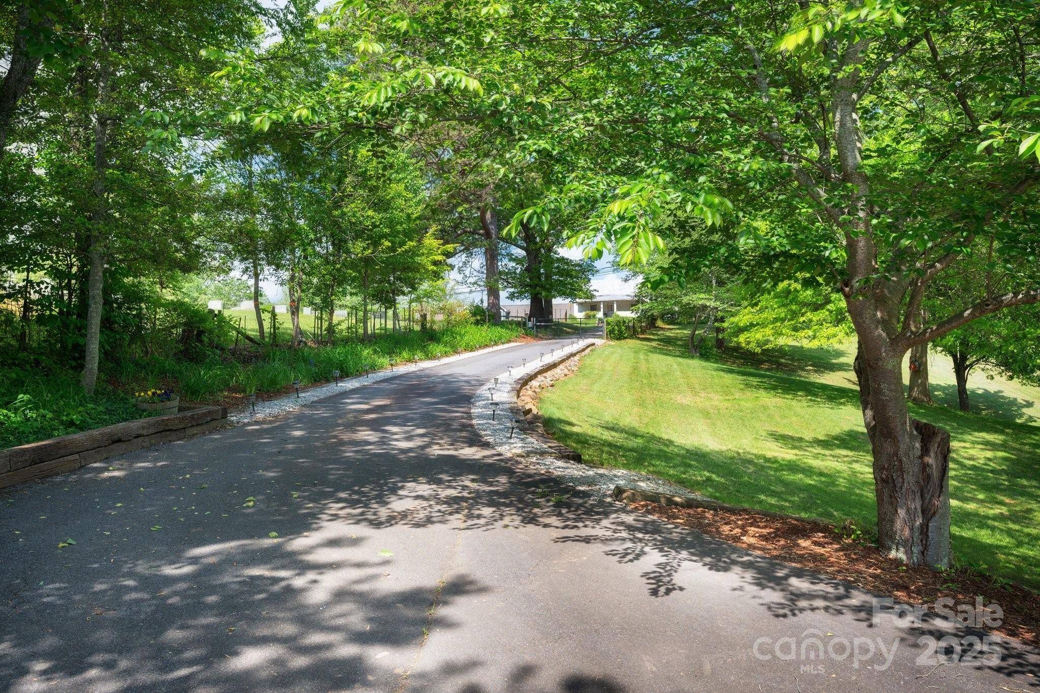 Leicester, NC 28748,1572 Alexander RD