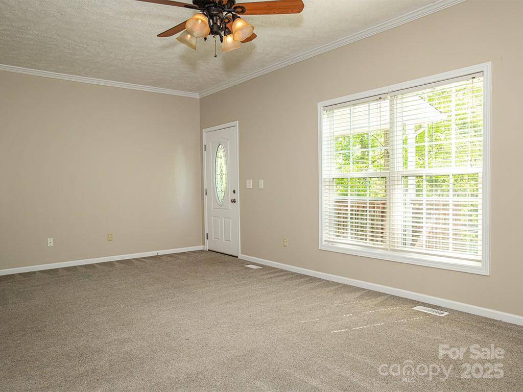 Asheville, NC 28806,30 Forest Ridge DR #4