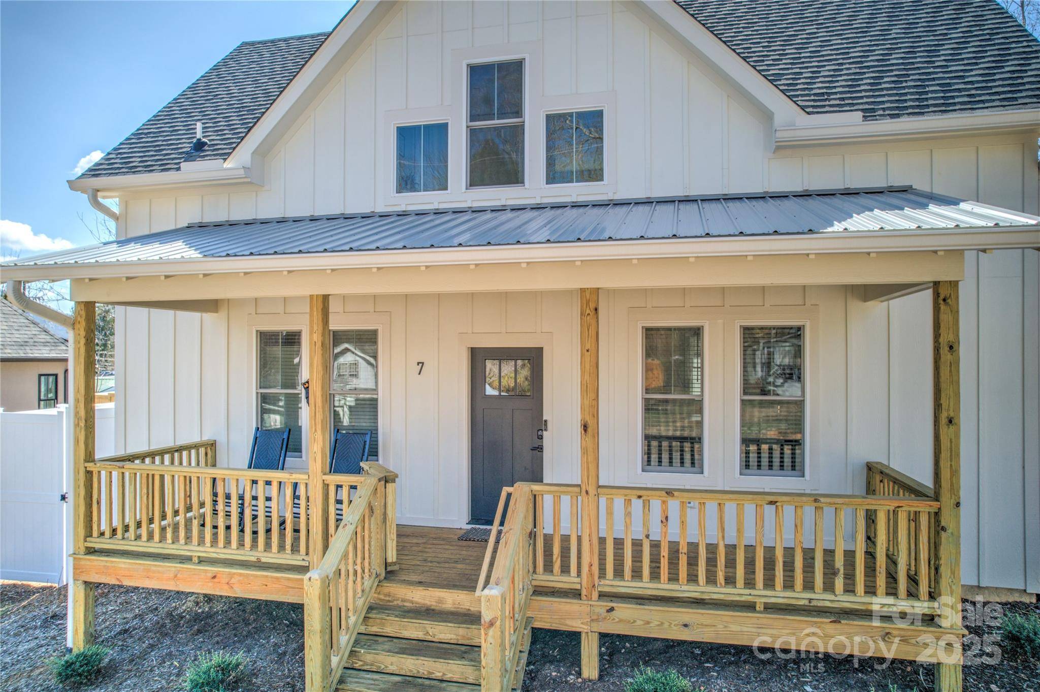 Black Mountain, NC 28711,7 Mountain View AVE