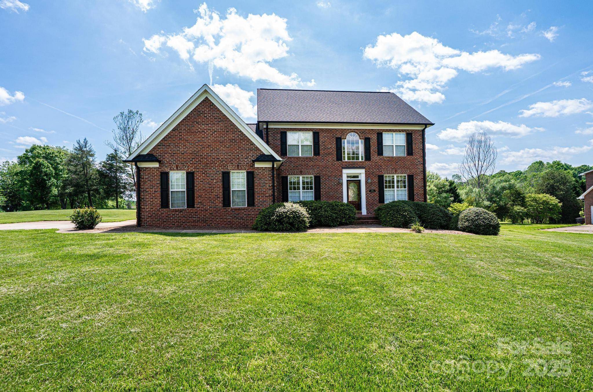 Hickory, NC 28602,4047 Rainbow Hills DR