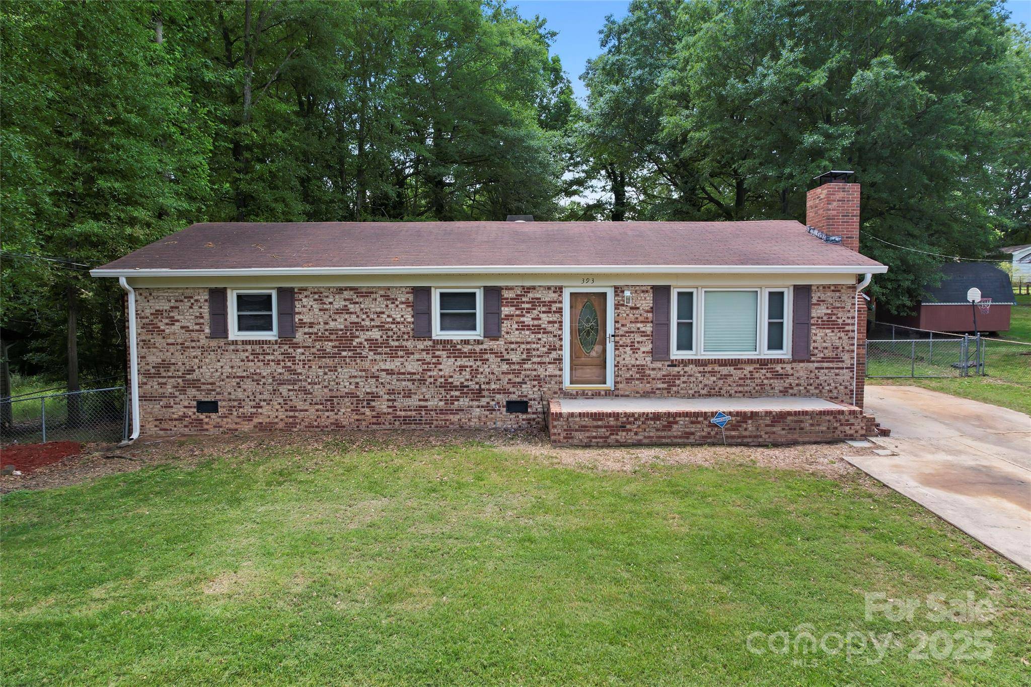 Gastonia, NC 28052,393 Carson DR