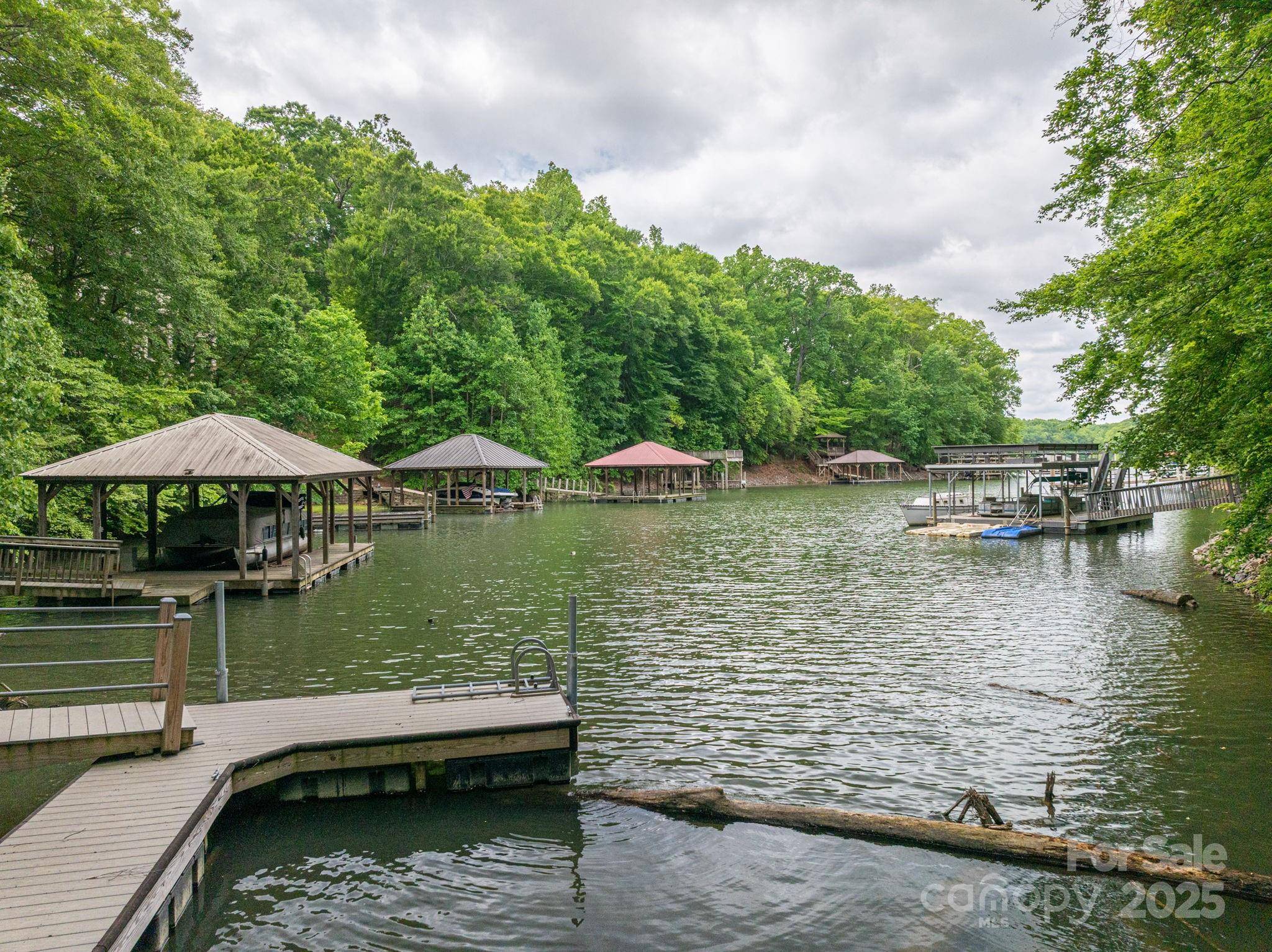 Statesville, NC 28677,204 S Harbor Watch DR #40