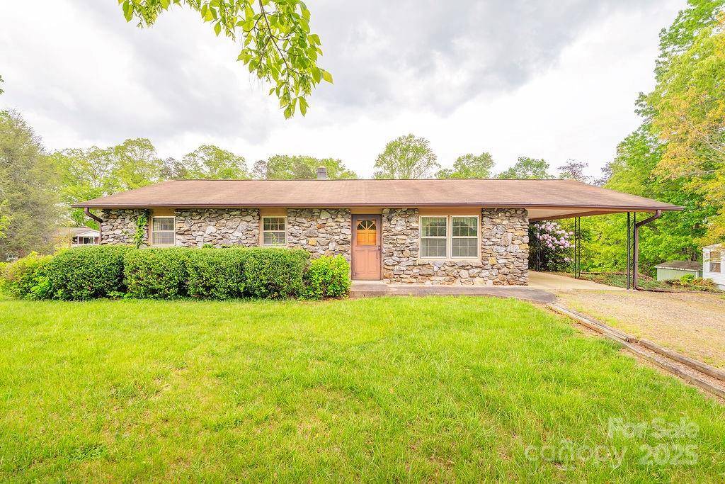 Candler, NC 28715,18 Progress LN