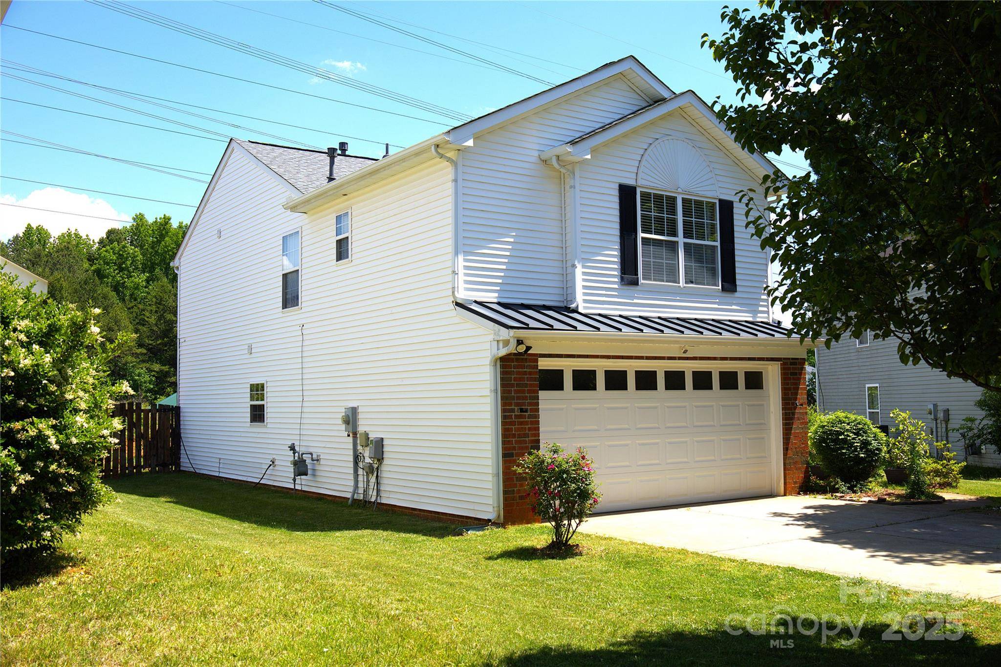 Charlotte, NC 28216,6614 Wicked Oak LN