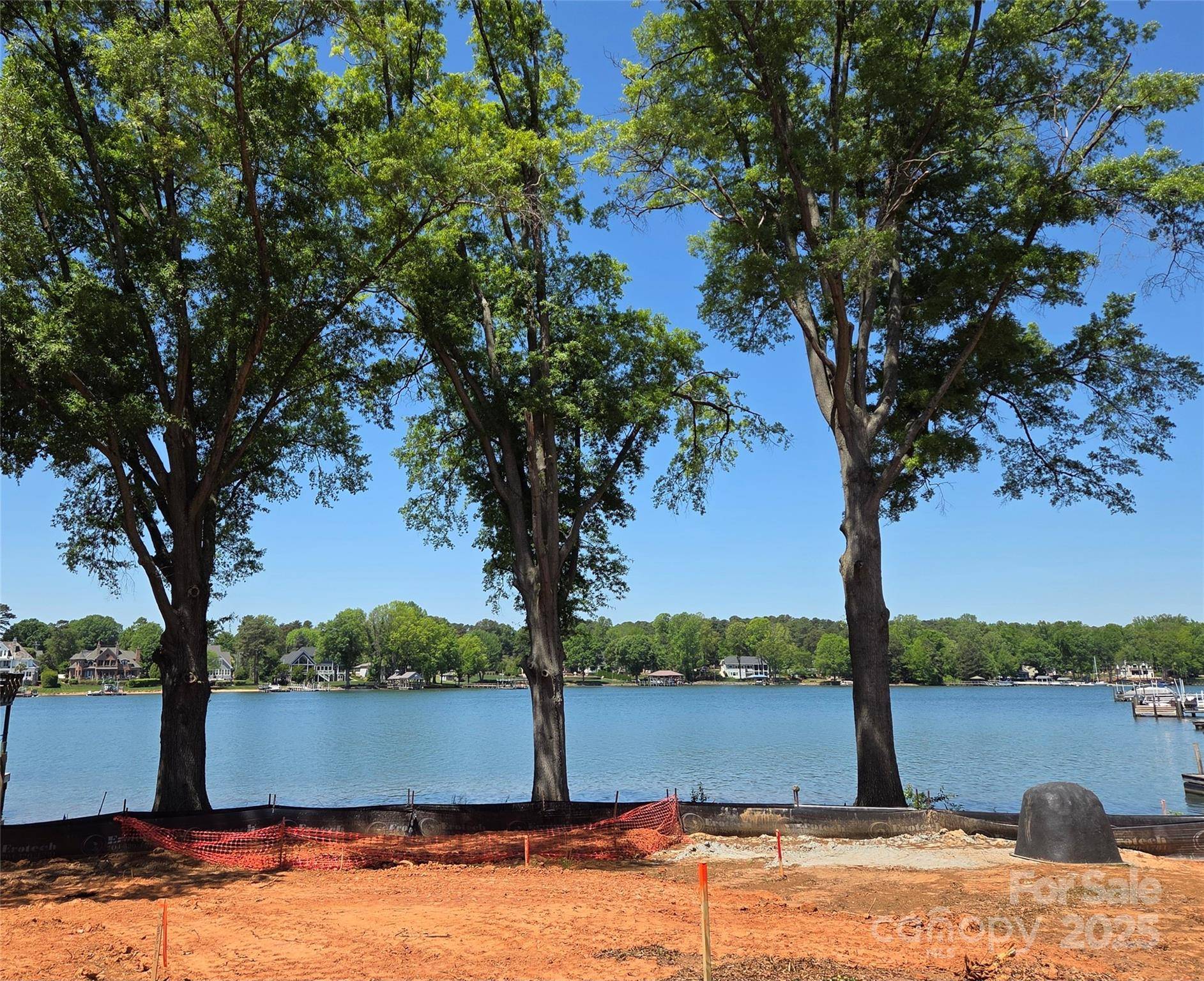 Mooresville, NC 28117,242 Shoreline LOOP