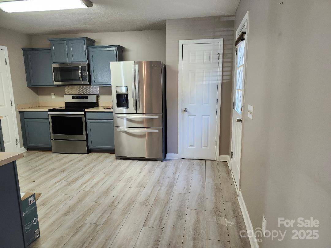 Charlotte, NC 28214,632 Pawley DR