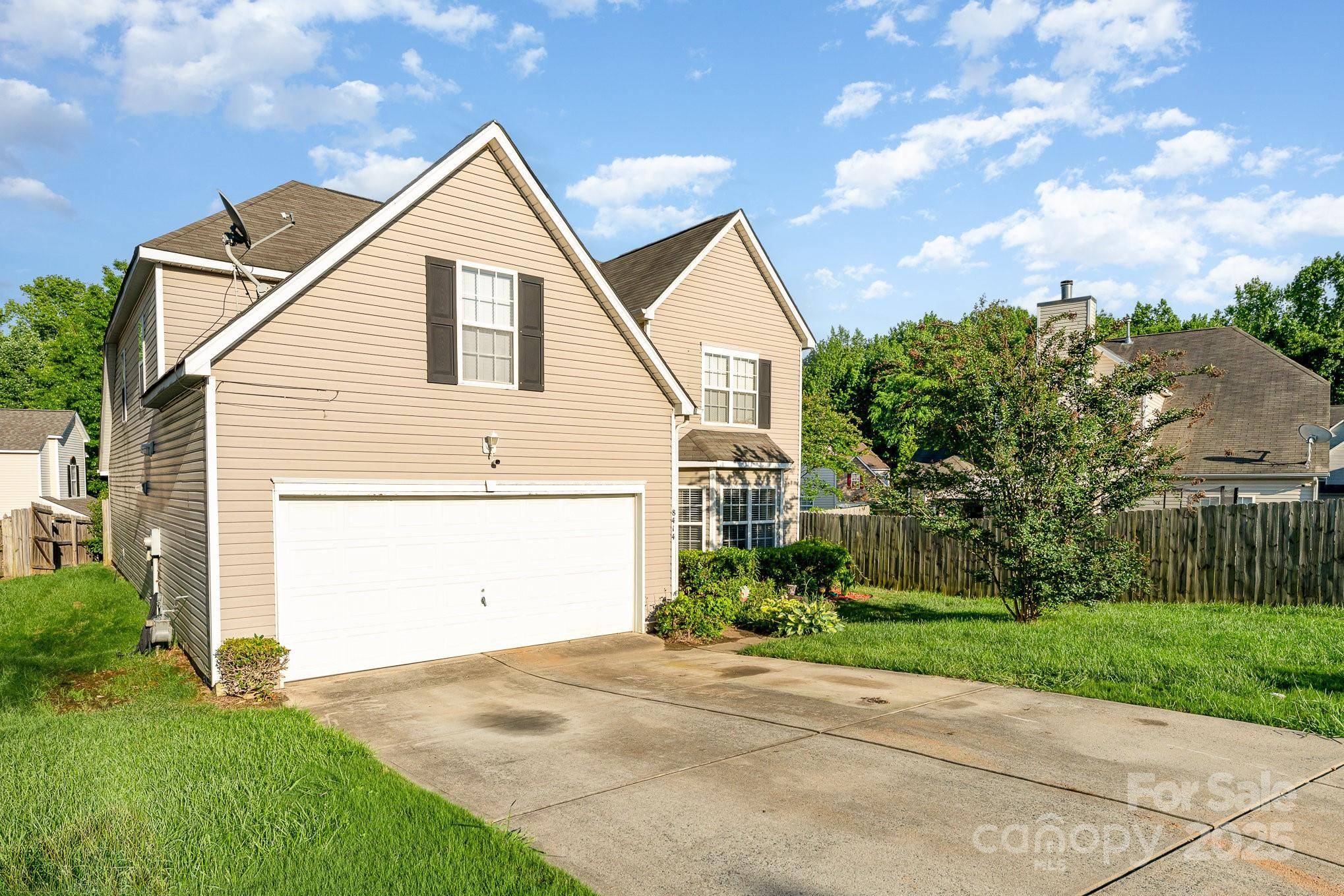 Charlotte, NC 28269,8414 Oak DR NE