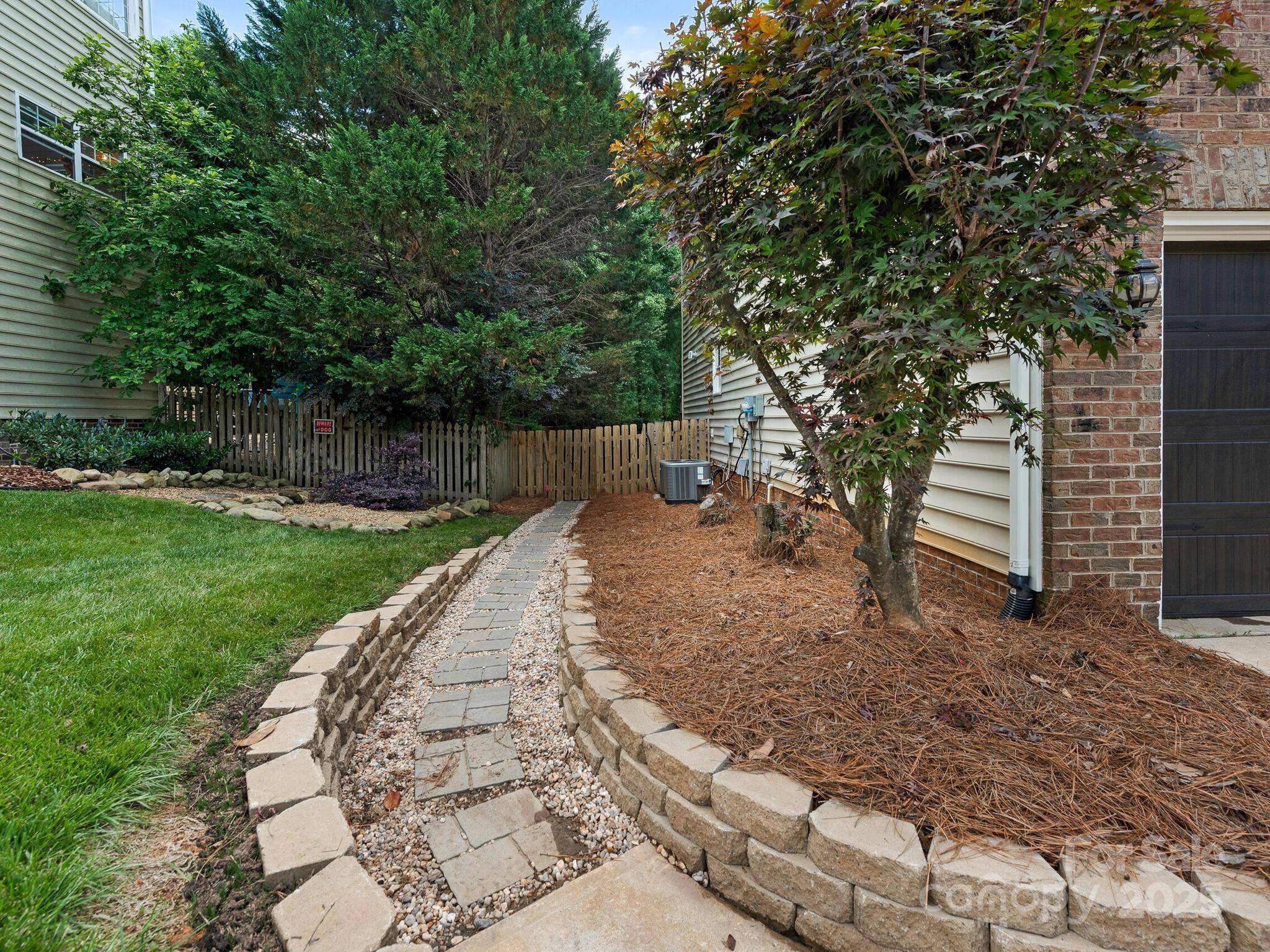 Charlotte, NC 28270,3721 Providence Plantation LN
