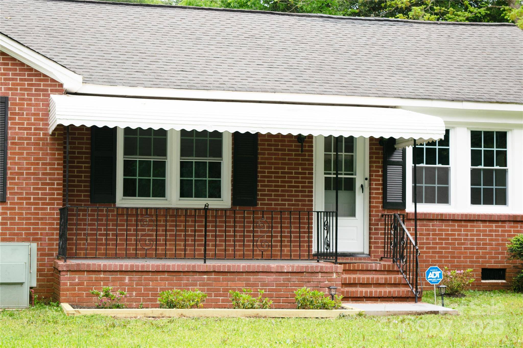 Lancaster, SC 29720,925 Grace AVE