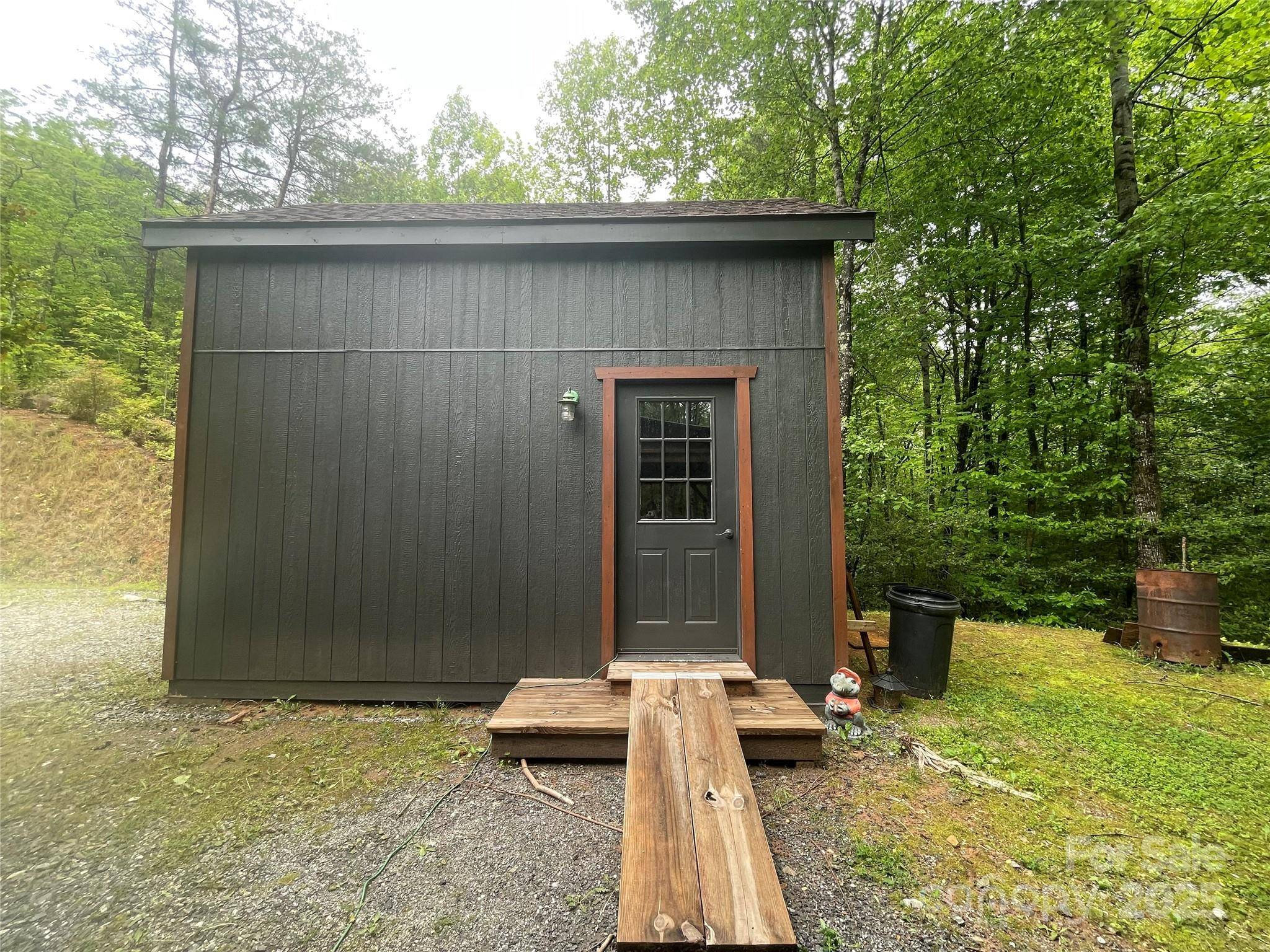 Bryson City, NC 28713,671 High Valley RD