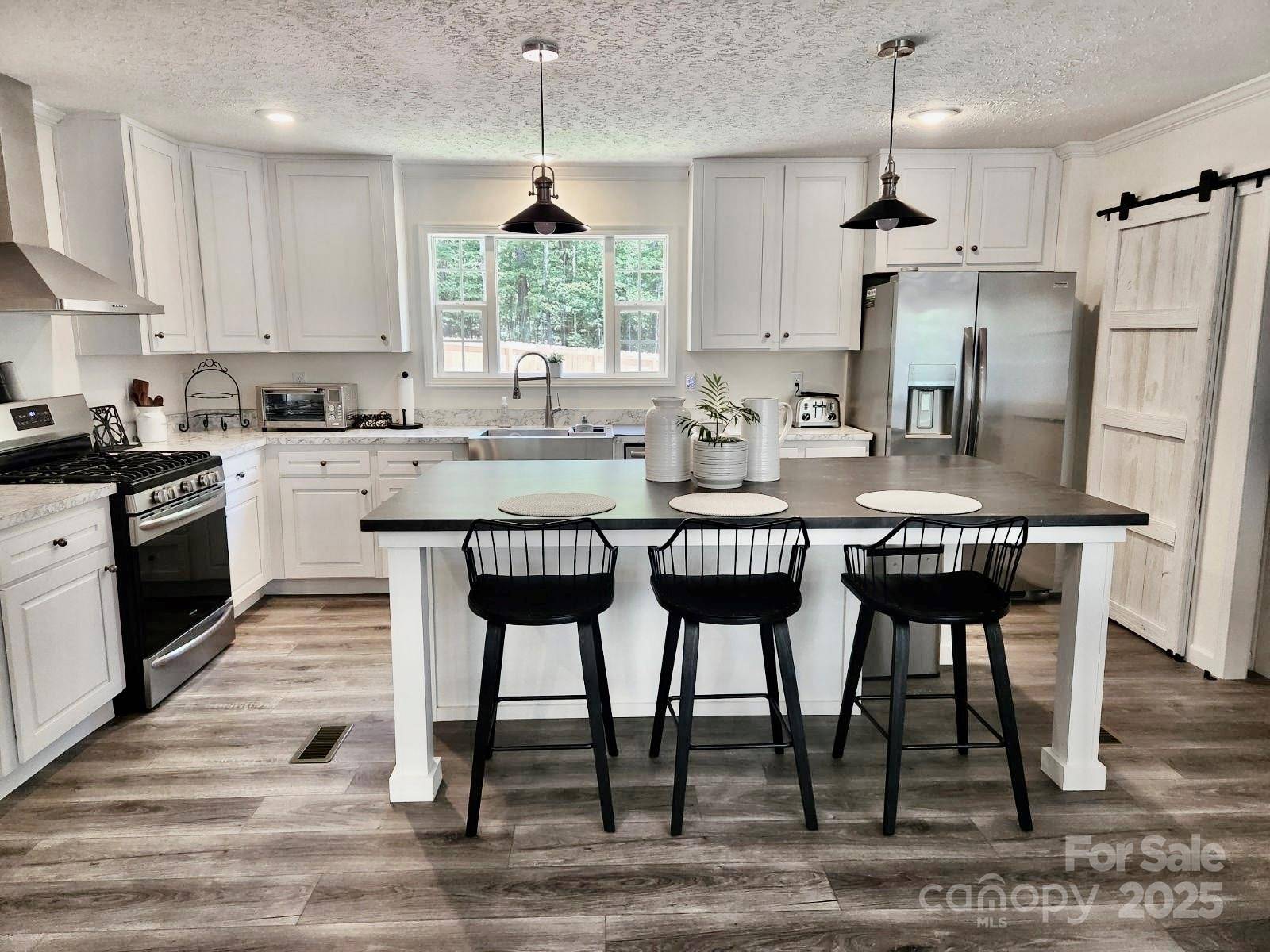 Hickory Grove, SC 29717,2025 Kisatchie DR
