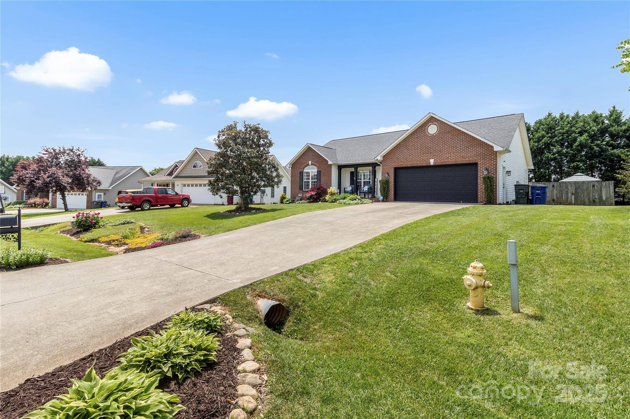 Conover, NC 28613,1759 NW Pipers Ridge CIR