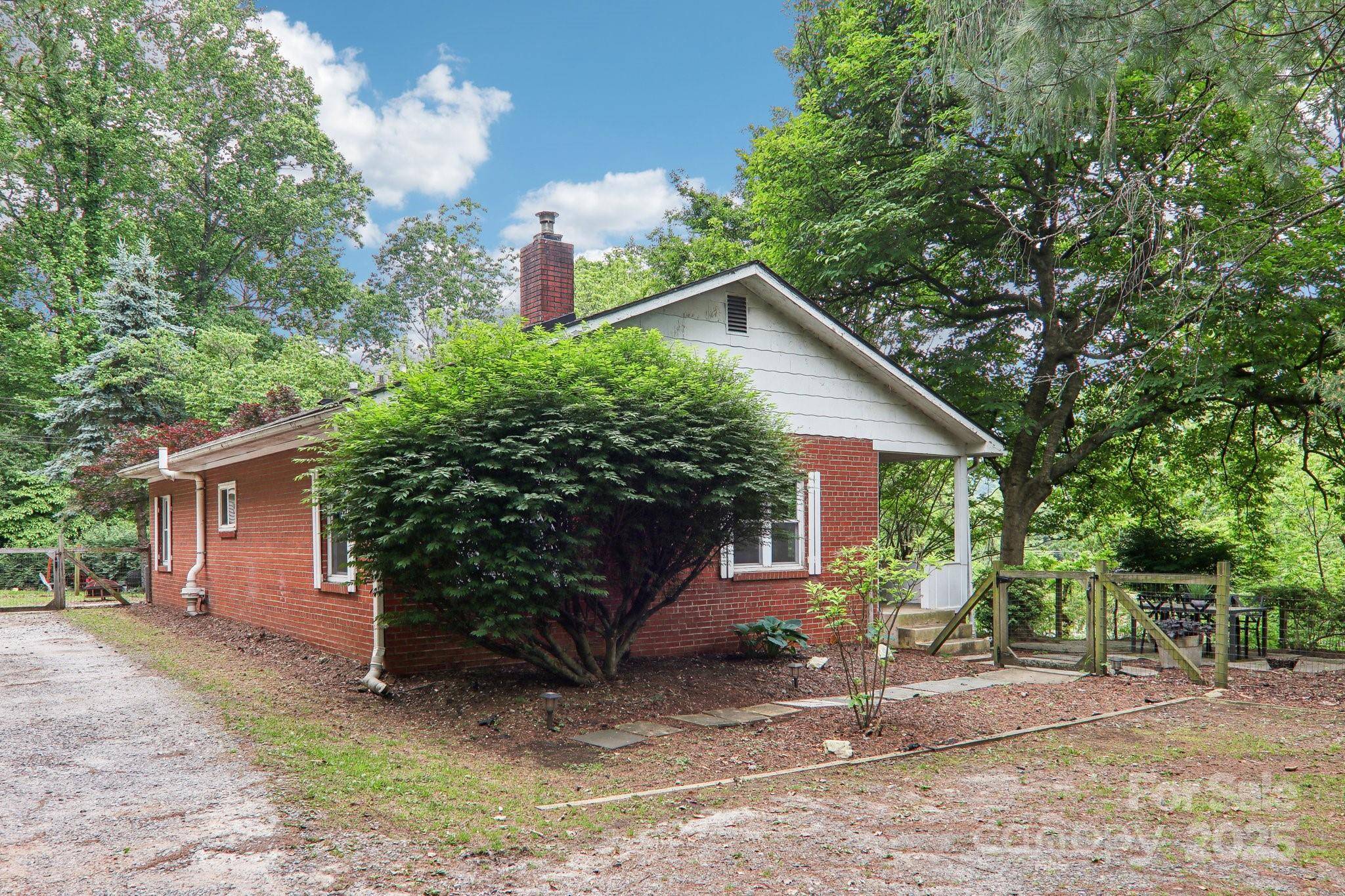 Swannanoa, NC 28778,108 Patton Hill RD