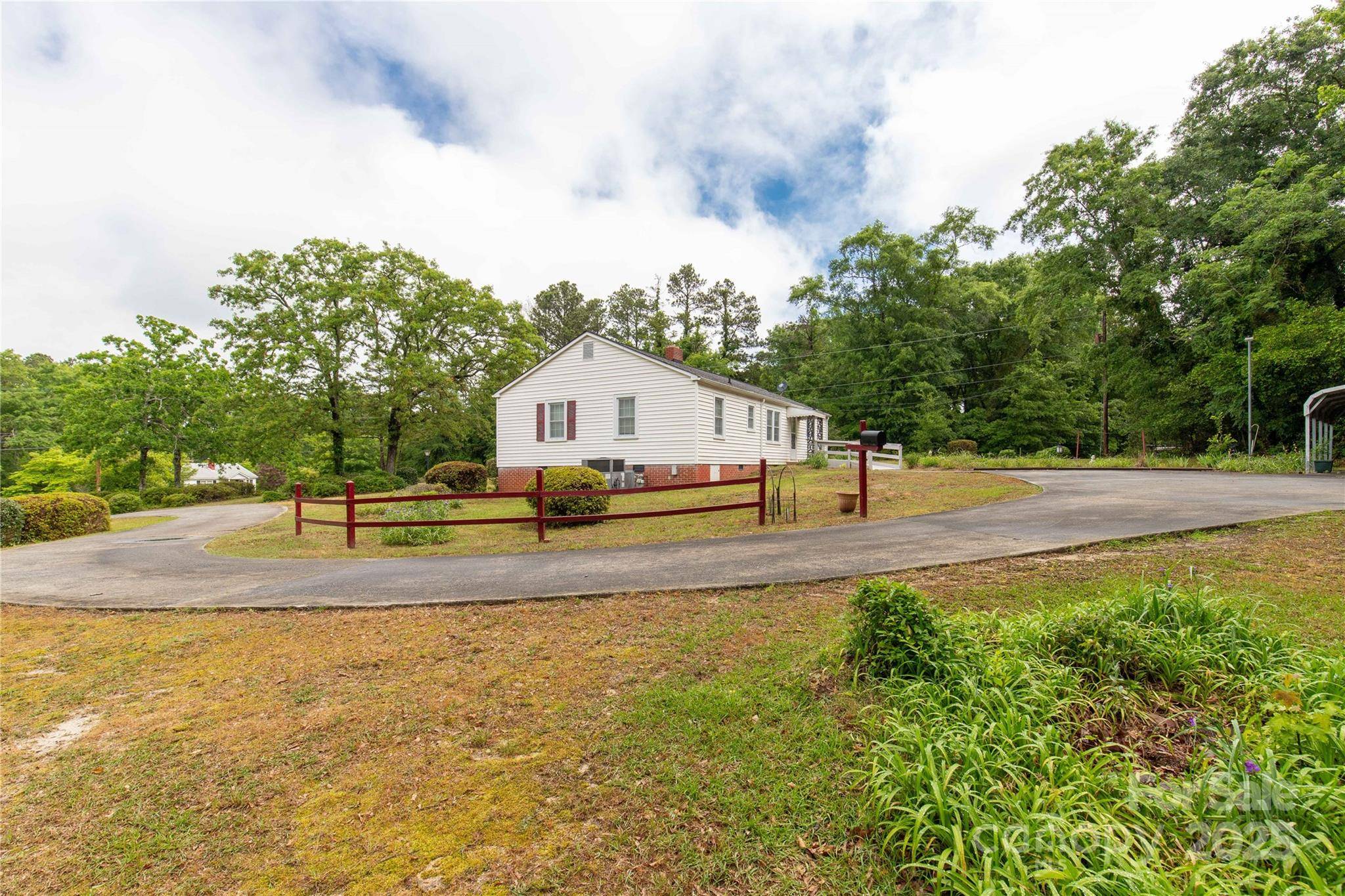 Kershaw, SC 29067,439 Kershaw Country Club RD