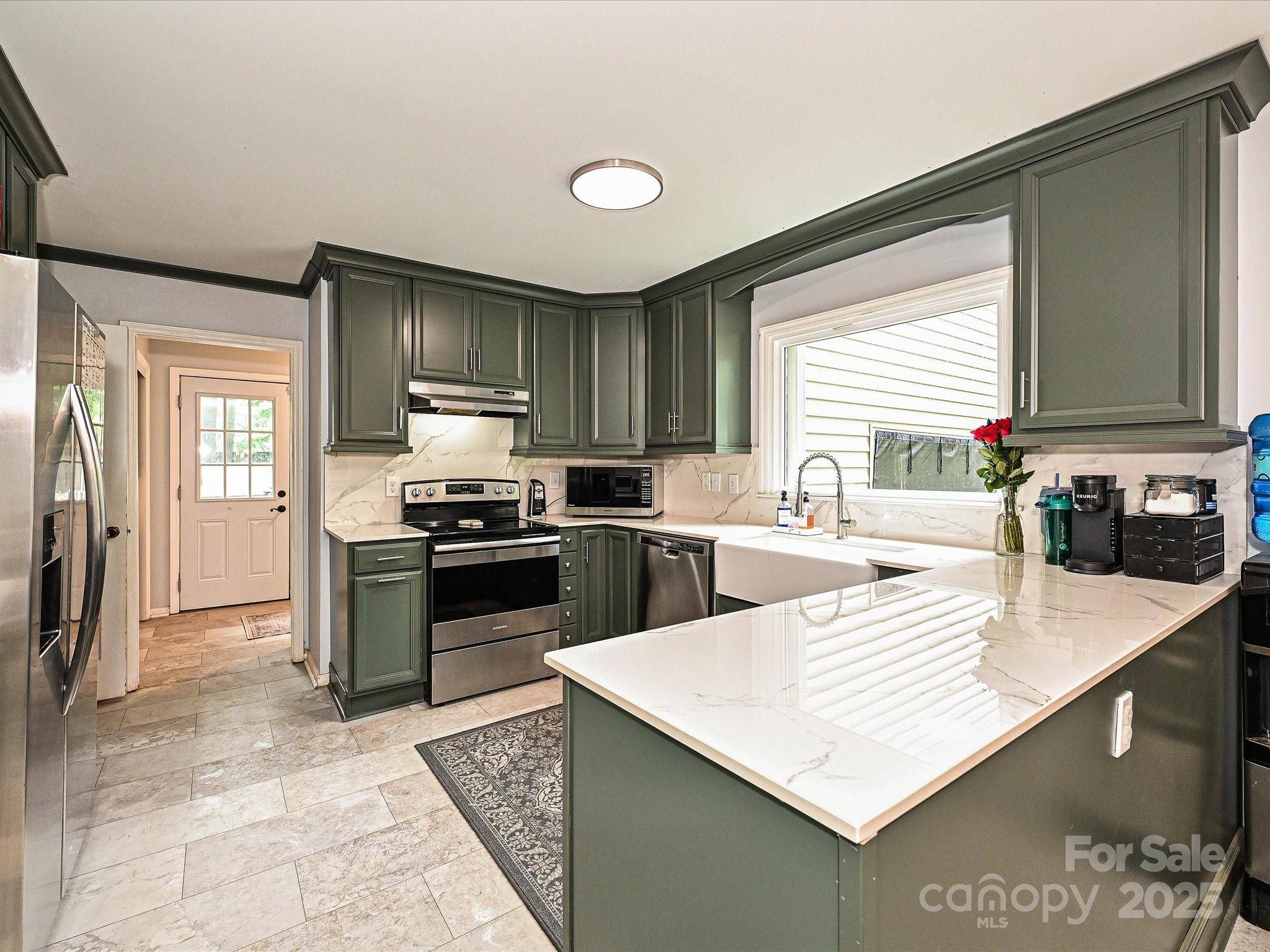 Gastonia, NC 28056,2437 Woodleigh DR
