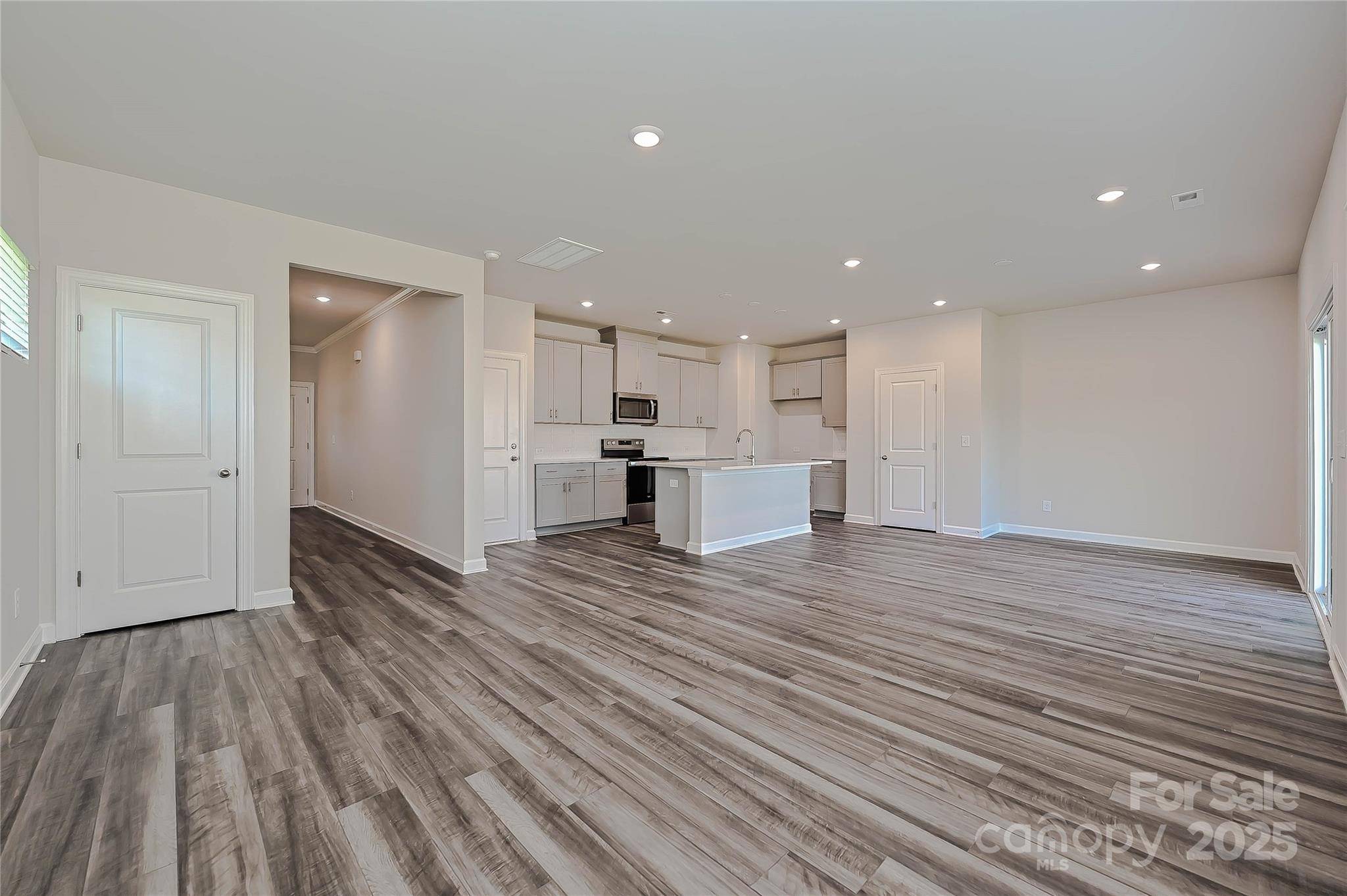 Newton, NC 28658,1420 Wildflower ST