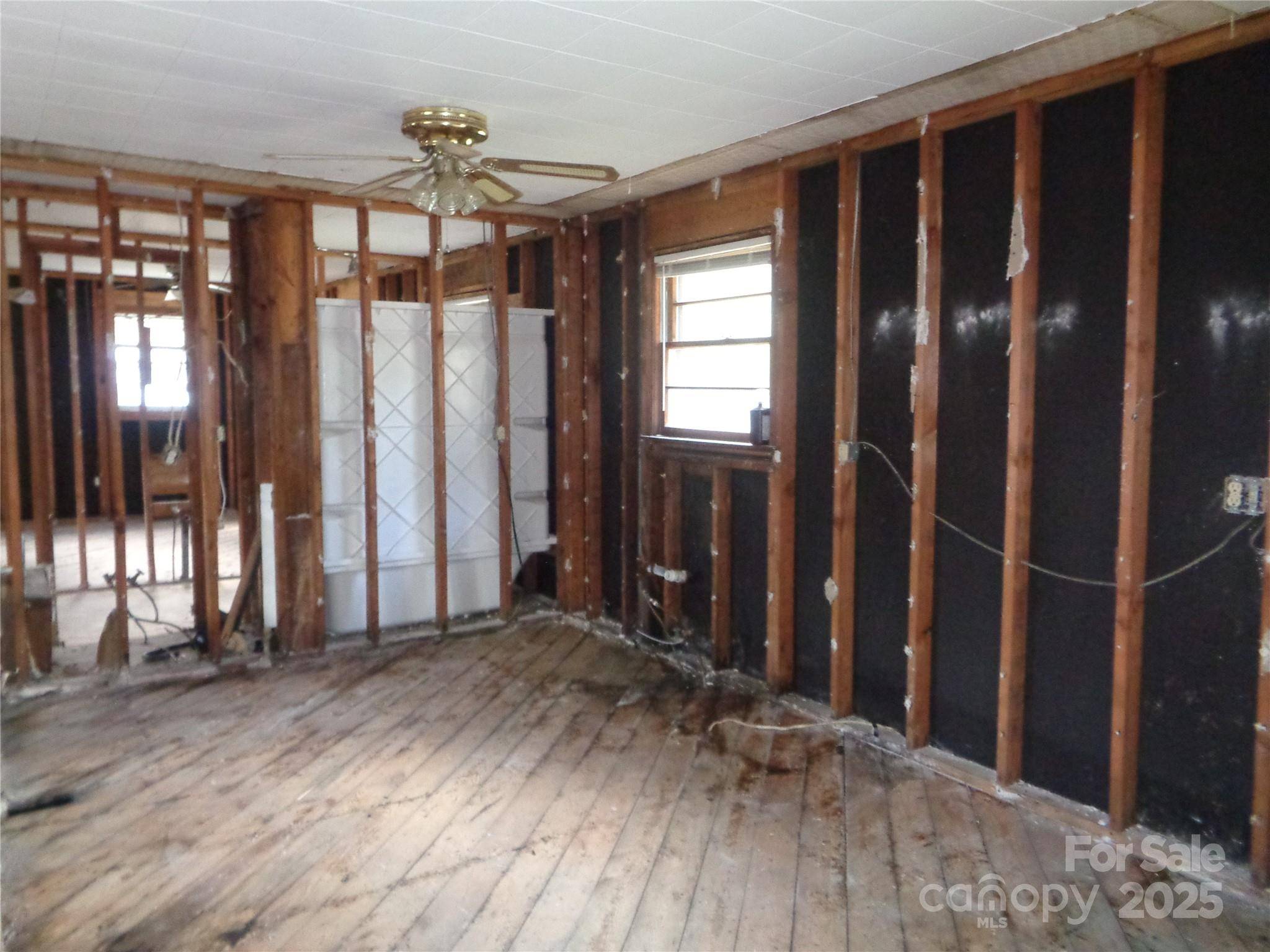 Waynesville, NC 28786,252 Rogers ST