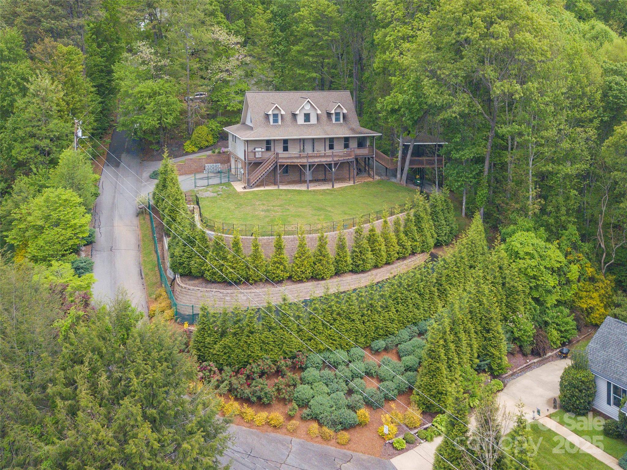 Waynesville, NC 28785,360 Lenwood DR