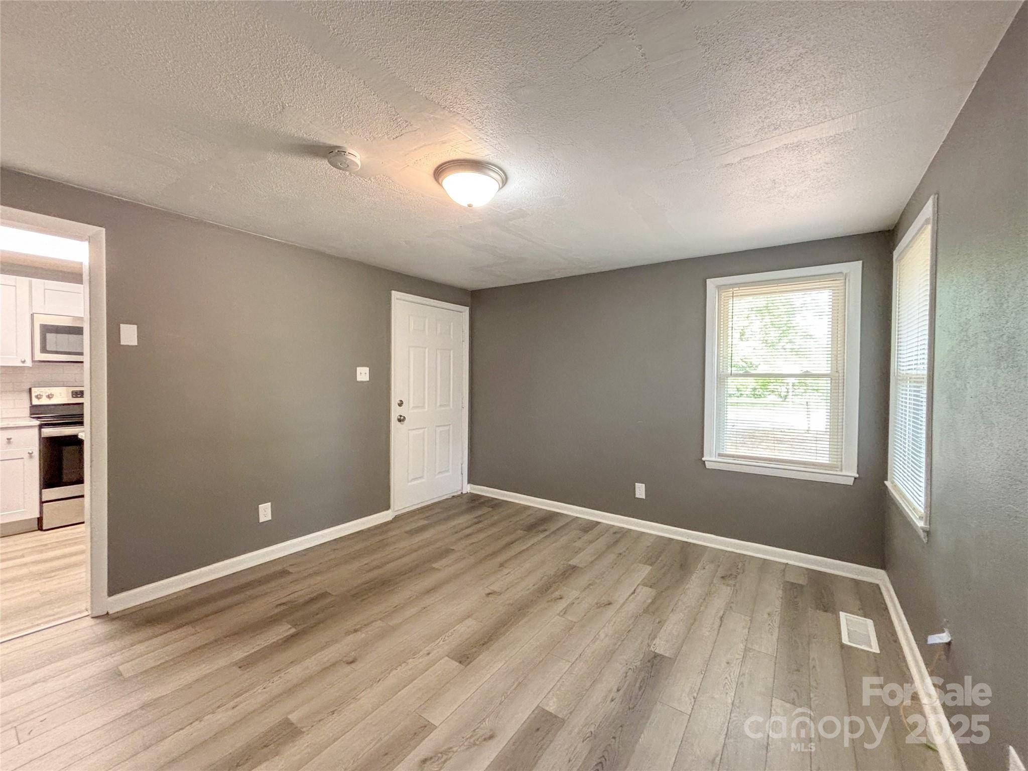 Hickory, NC 28601,1464 19th AVE NE