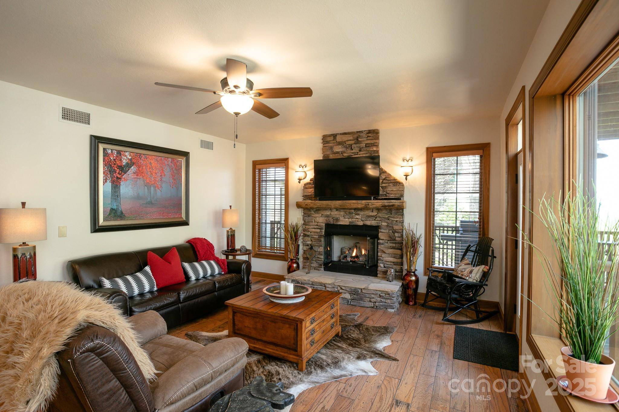 Burnsville, NC 28714,81 Creekside WAY #F/101