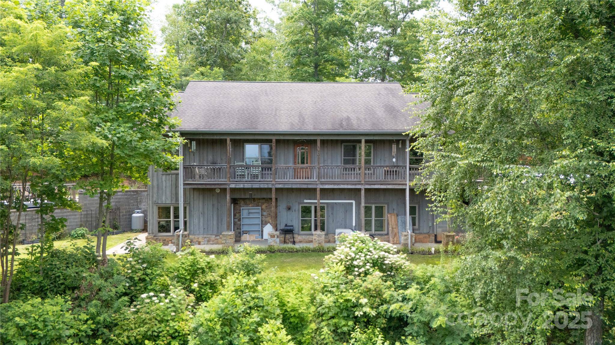Whittier, NC 28789,219 Sandalwood DR
