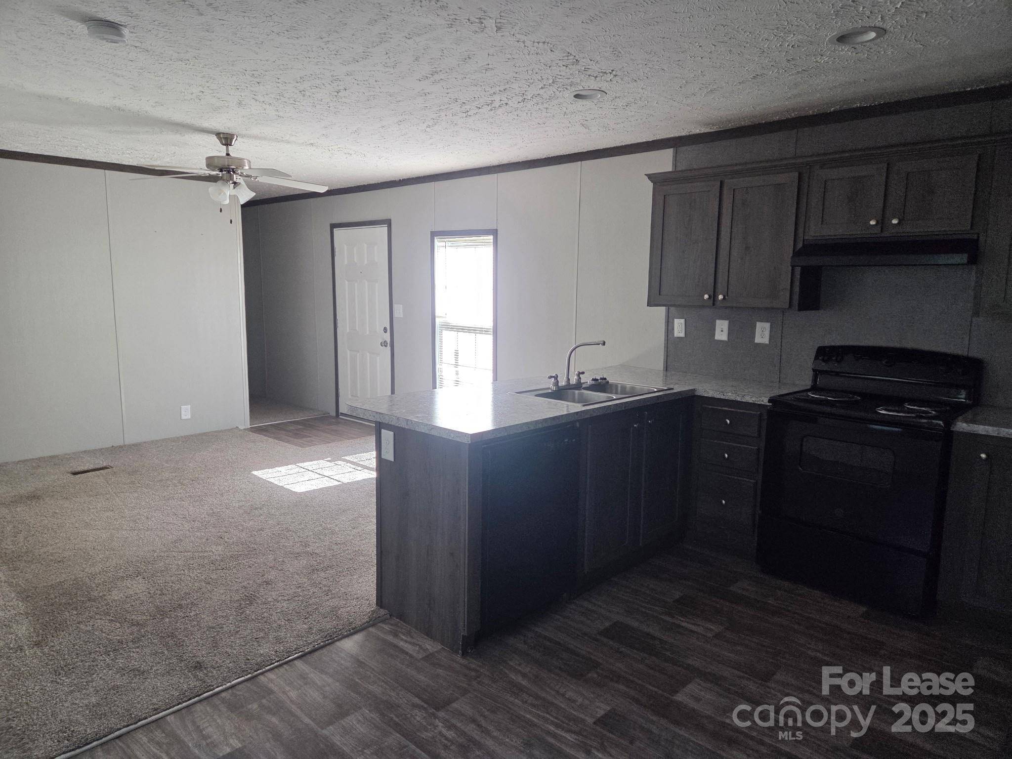 Dallas, NC 28034,213 Kimberly CIR