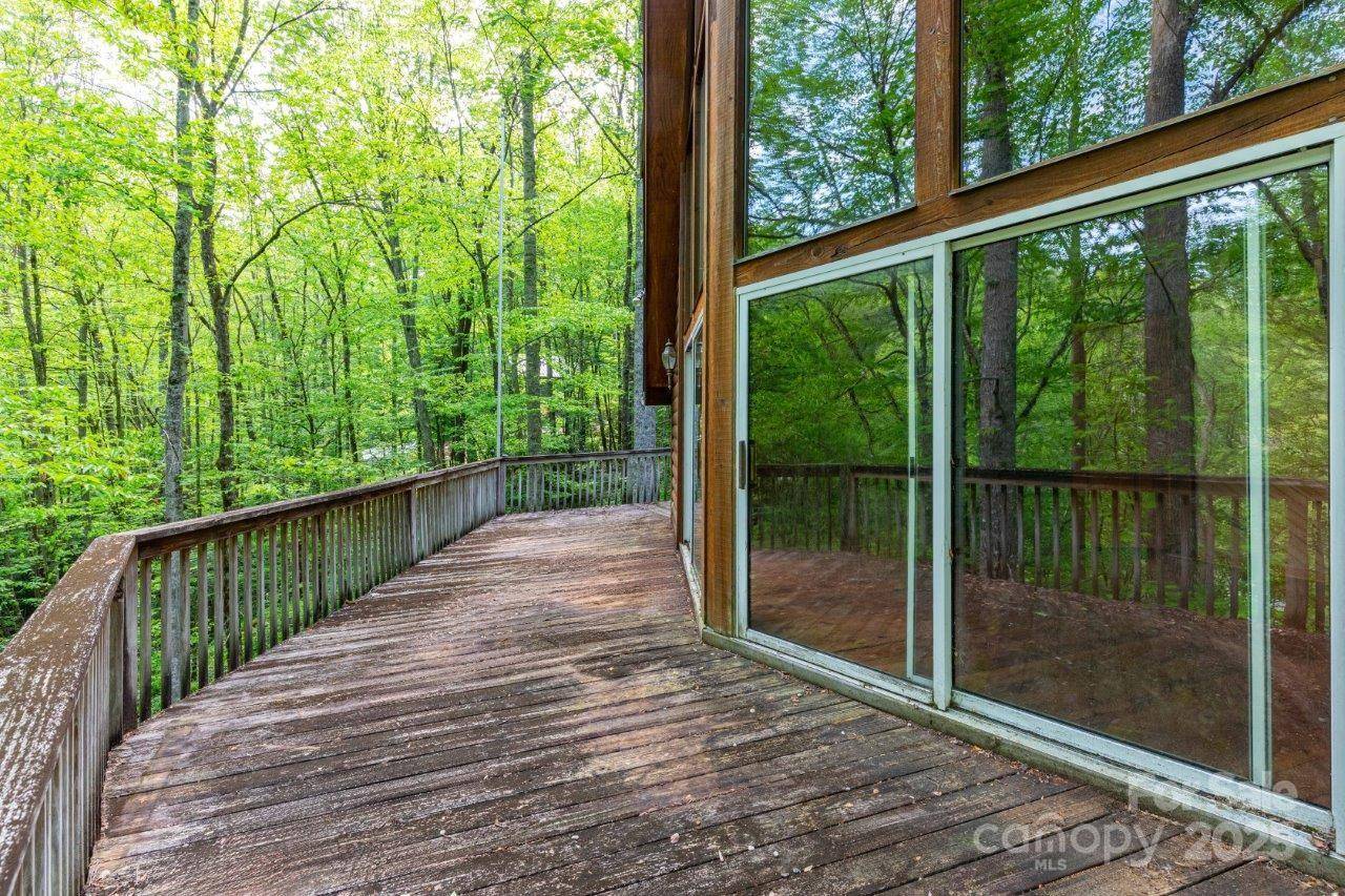 Glenville, NC 28736,307 Five Star DR
