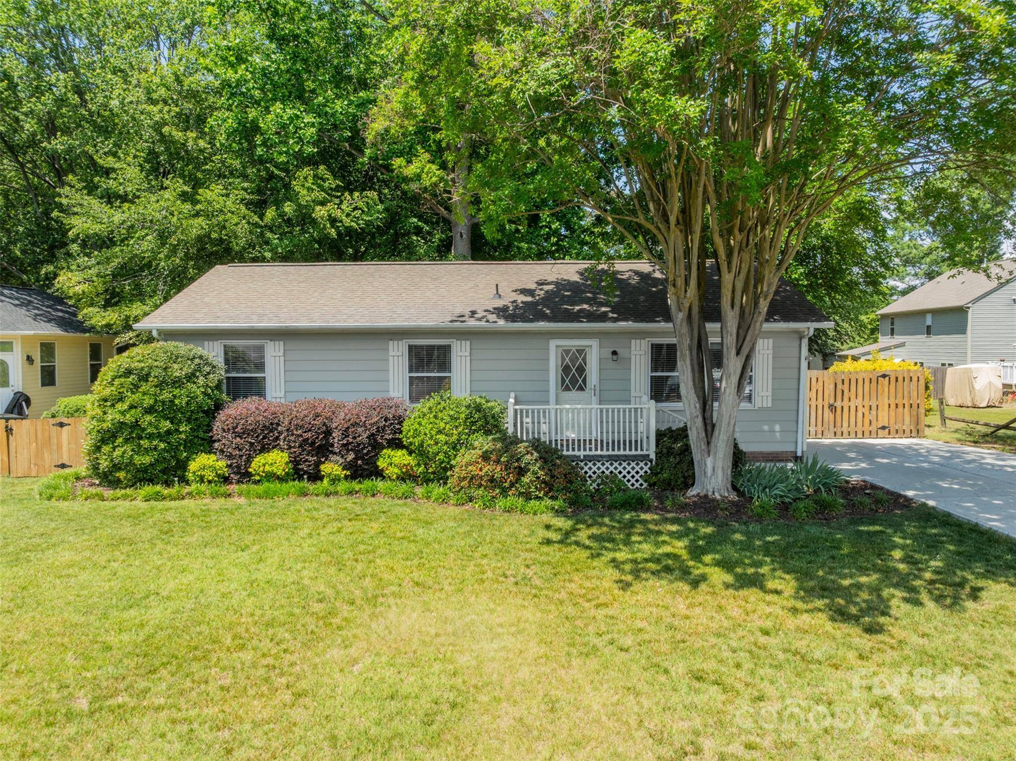 Cornelius, NC 28031,21614 Colina DR